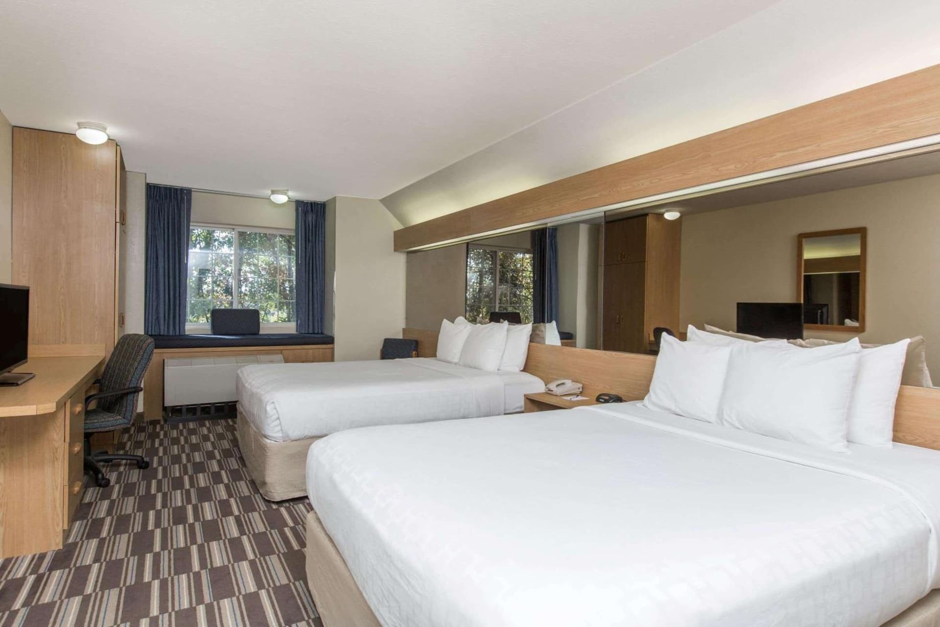 Baymont Inn & Suites by Wyndham Anchorage Airport gallery photo in Anchorage, AK — image 15