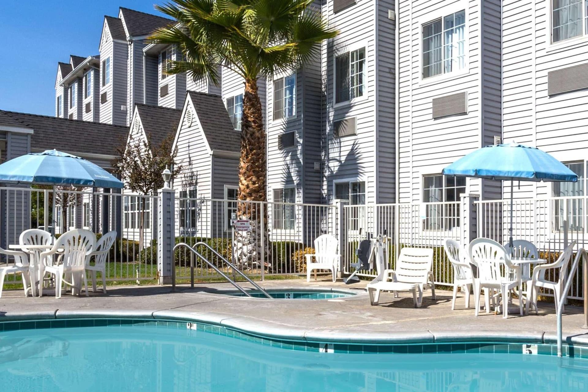 Microtel Inn & Suites Modesto gallery photo in Ceres, CA — image 7