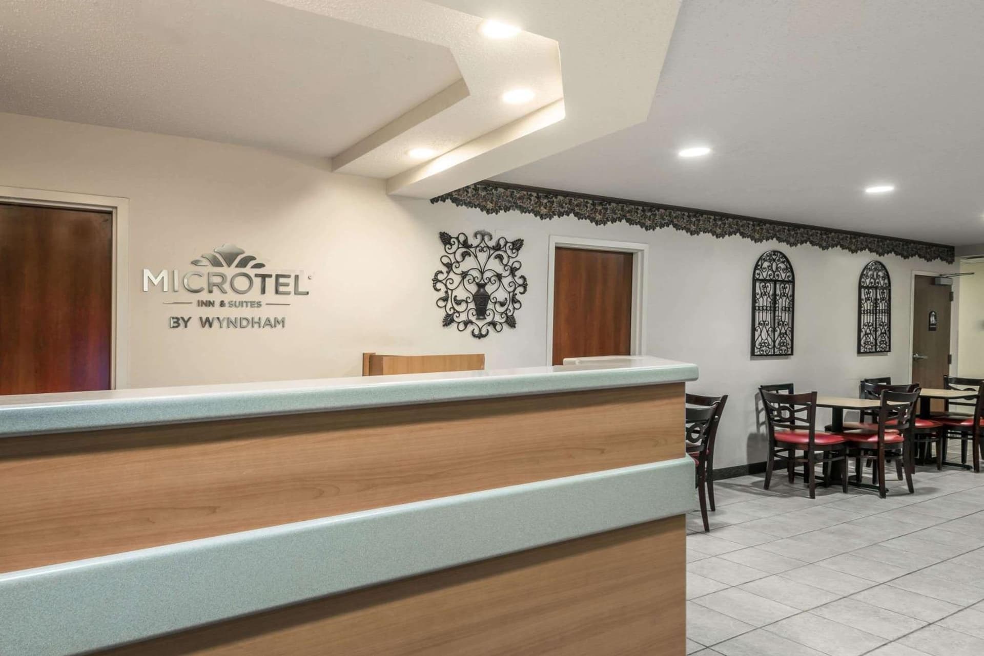 Microtel Inn & Suites by Wyndham Auburn gallery photo in Auburn, AL — image 6