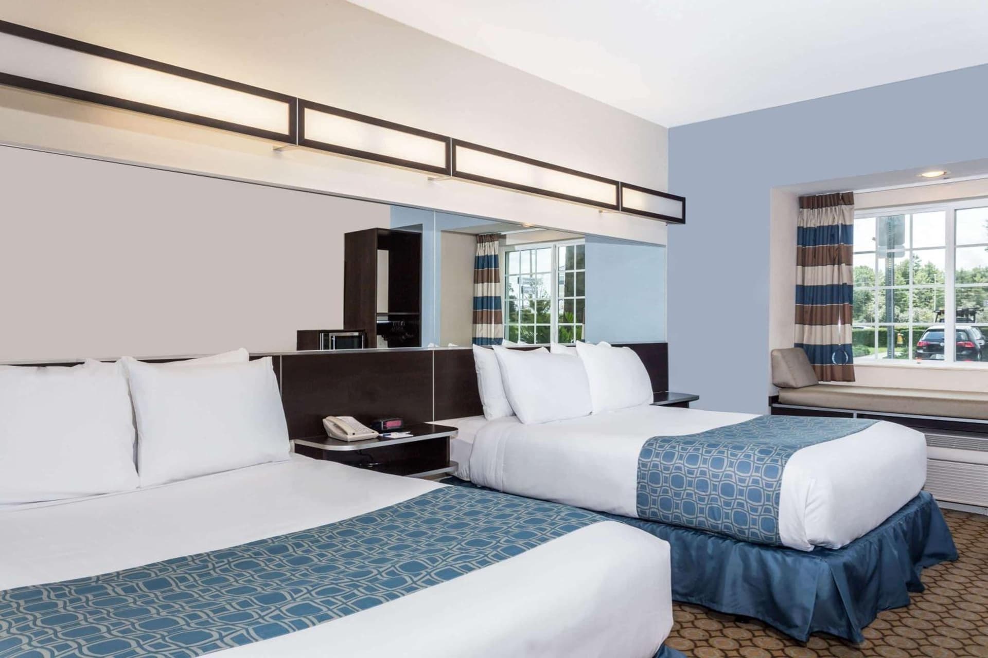 Microtel Inn & Suites by Wyndham Spring Hill/Weeki Wachee gallery photo in Weeki Wachee, FL — image 16