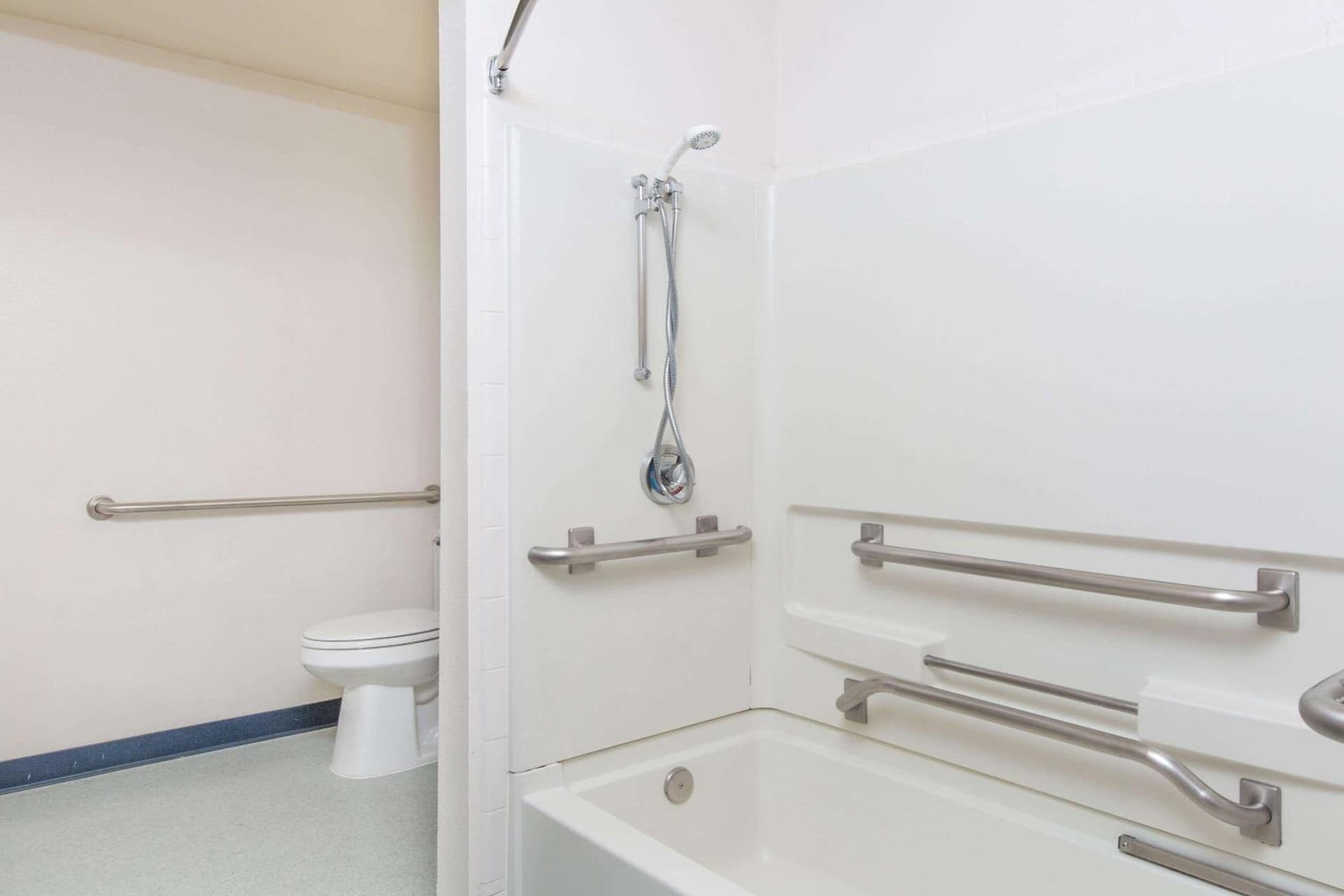 Baymont Inn & Suites by Wyndham Anchorage Airport gallery photo in Anchorage, AK — image 14