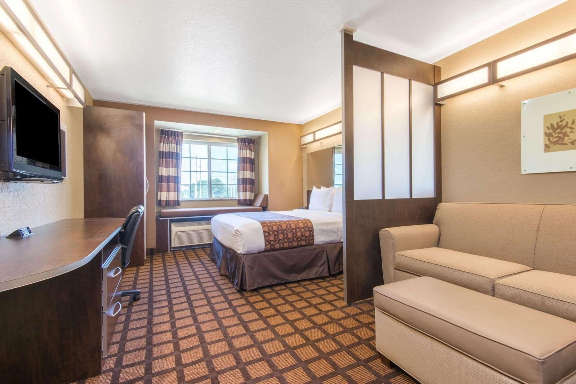 Microtel Inn & Suites by Wyndham Montgomery gallery photo in Montgomery, AL — image 14