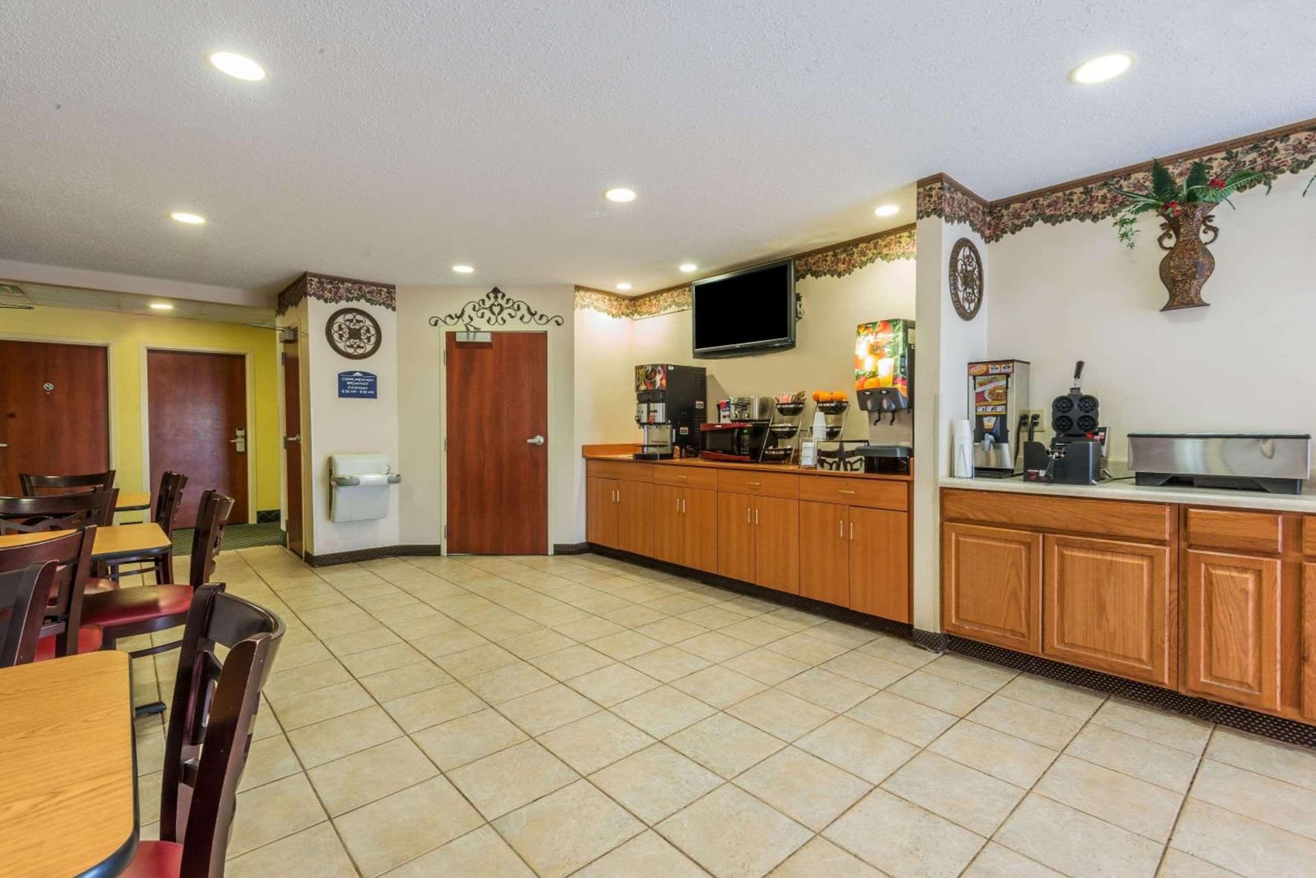 Microtel Inn & Suites by Wyndham Auburn gallery photo in Auburn, AL — image 8