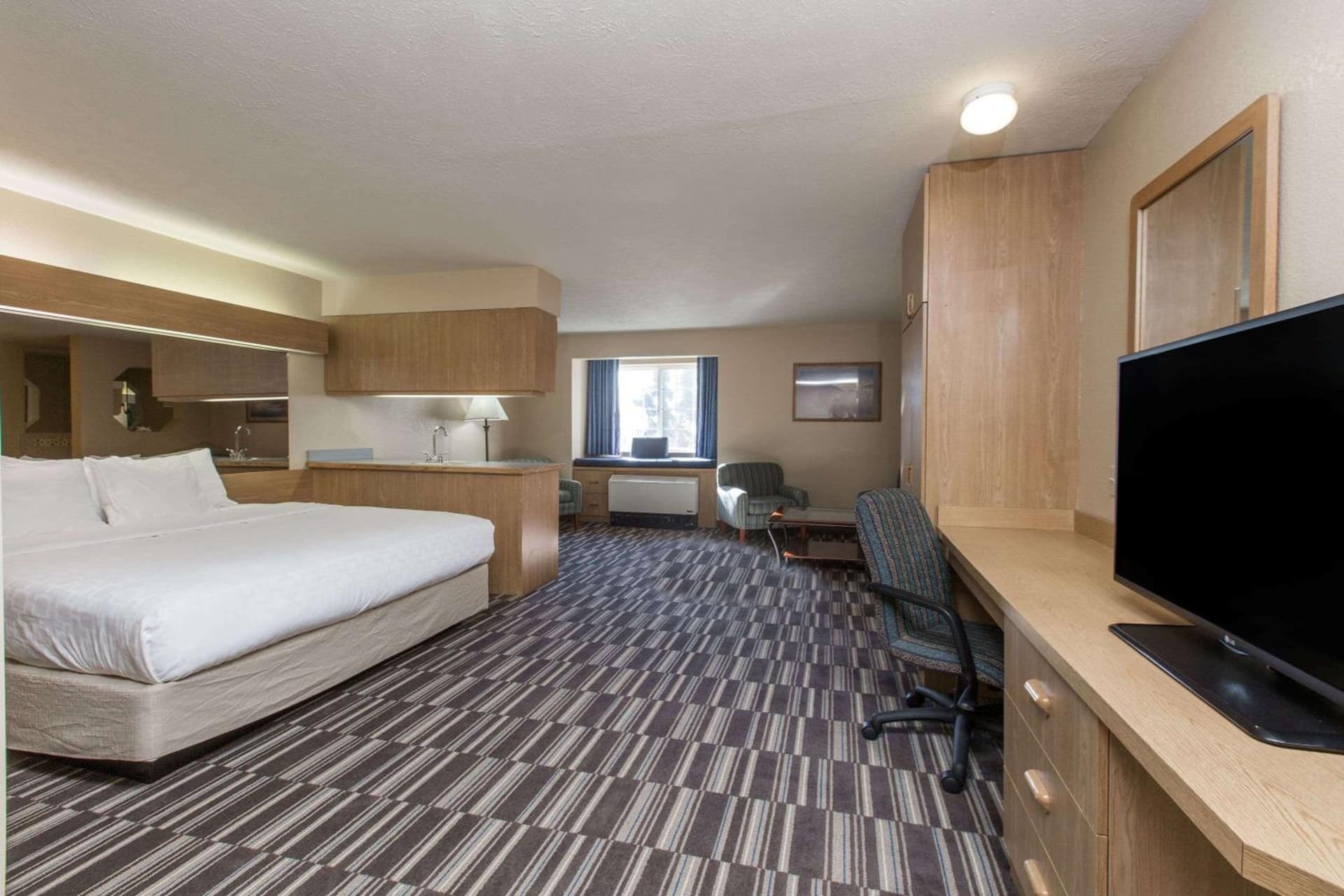 Baymont Inn & Suites by Wyndham Anchorage Airport gallery photo in Anchorage, AK — image 4