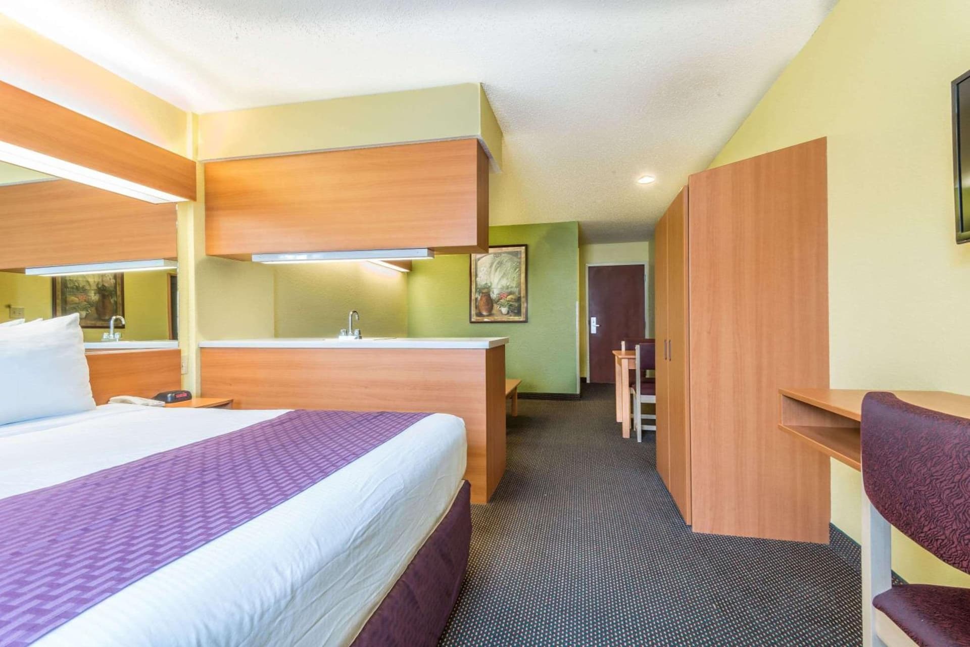 Microtel Inn & Suites by Wyndham Auburn property views in Auburn, AL — gallery photo 3