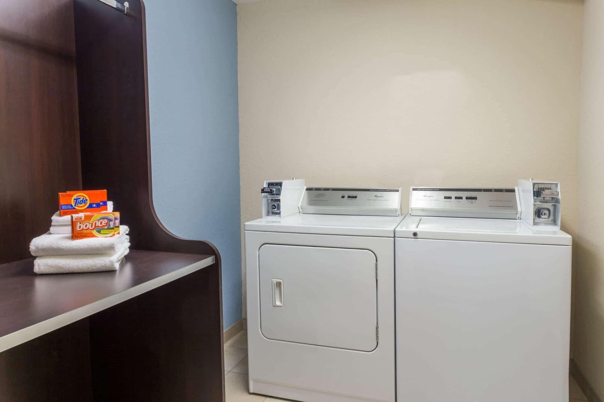 Microtel Inn & Suites by Wyndham Spring Hill/Weeki Wachee interior in Weeki Wachee, FL — gallery photo 2
