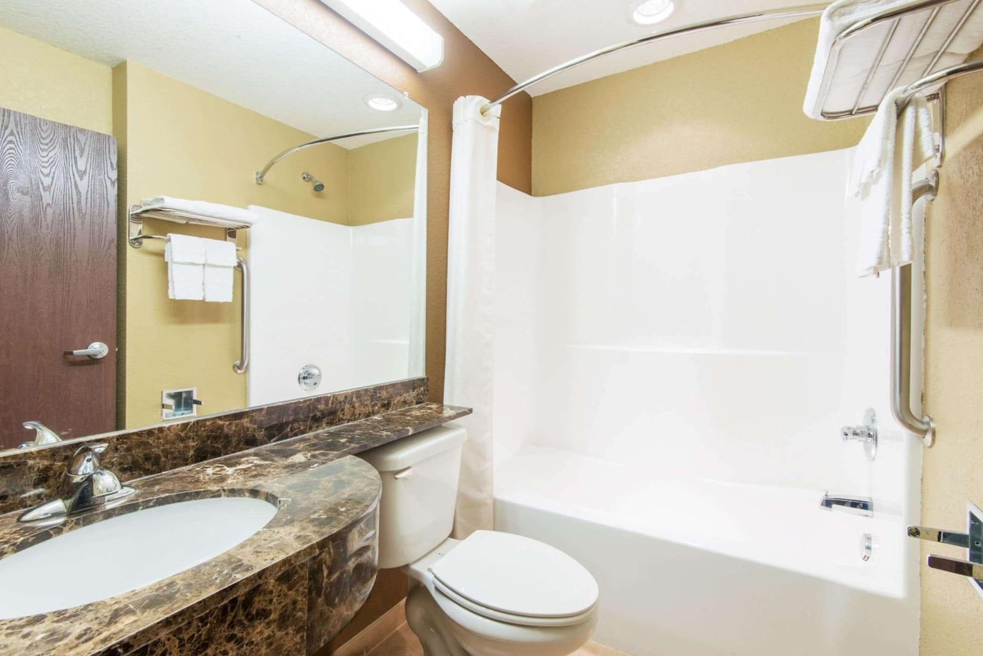 Microtel Inn & Suites by Wyndham Montgomery gallery photo in Montgomery, AL — image 25