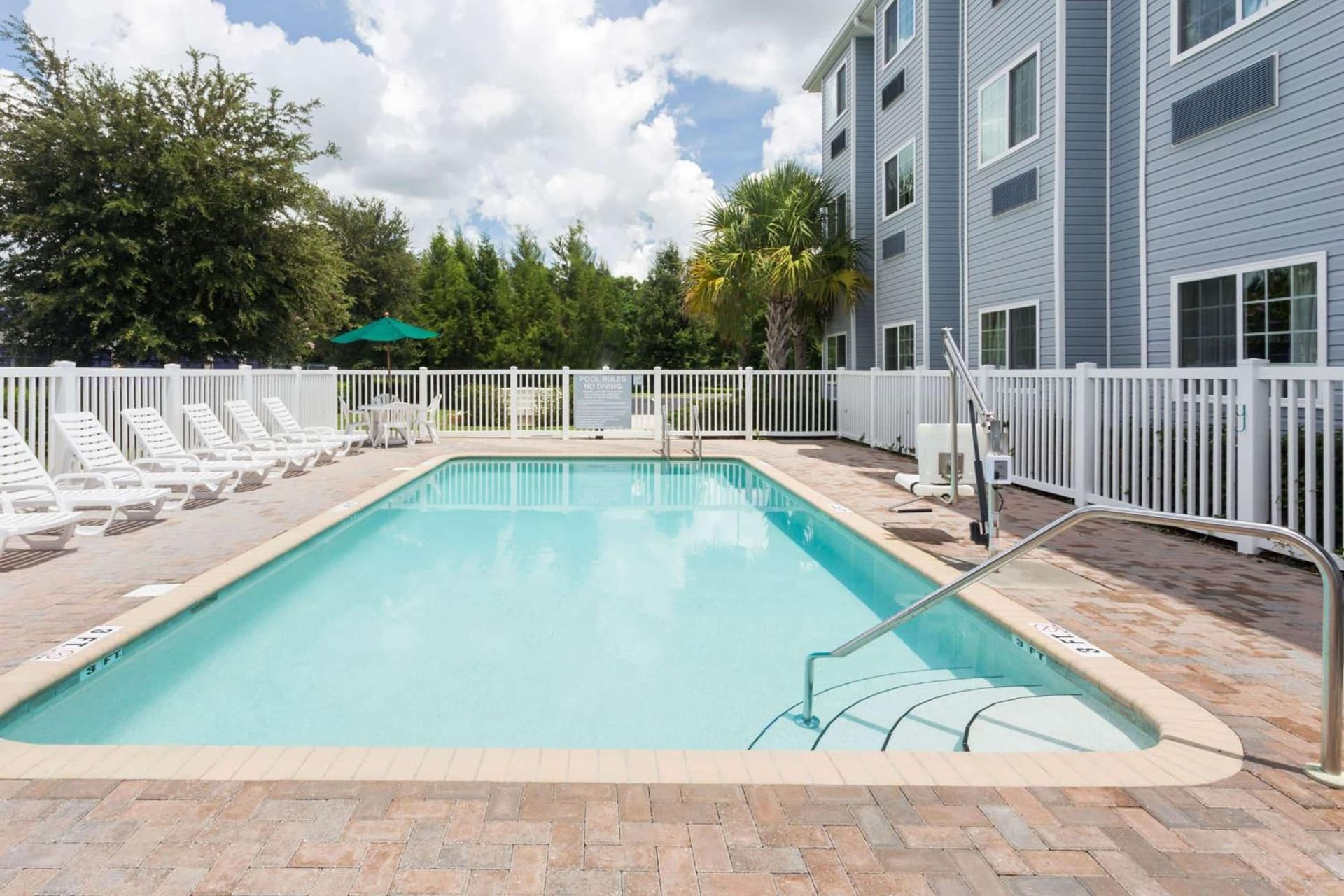 Microtel Inn & Suites by Wyndham Spring Hill/Weeki Wachee gallery photo in Weeki Wachee, FL — image 18