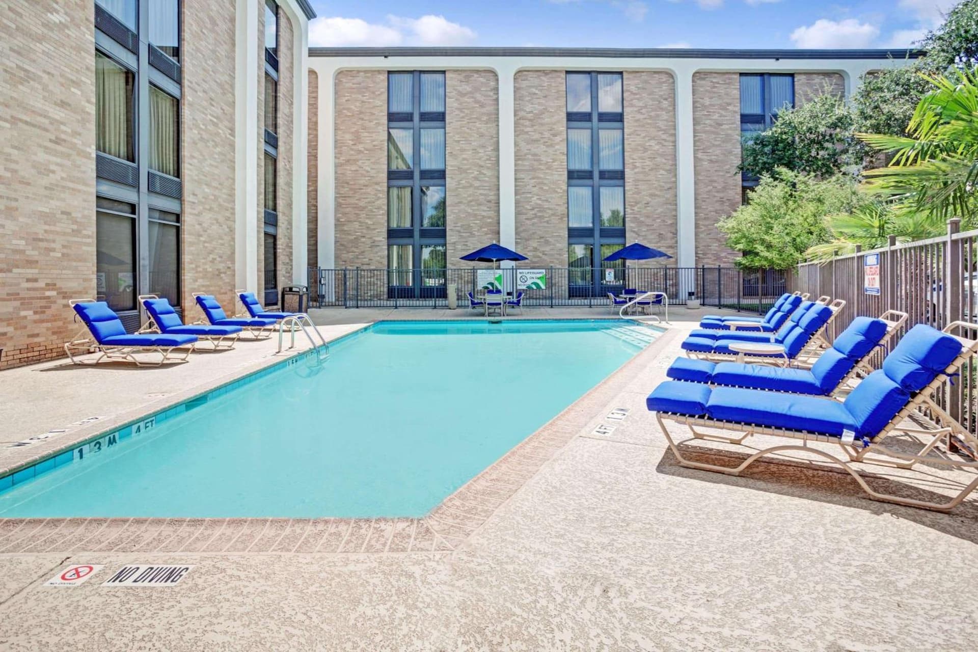 Spark by Hilton Richardson Dallas gallery photo in Richardson, TX — image 8