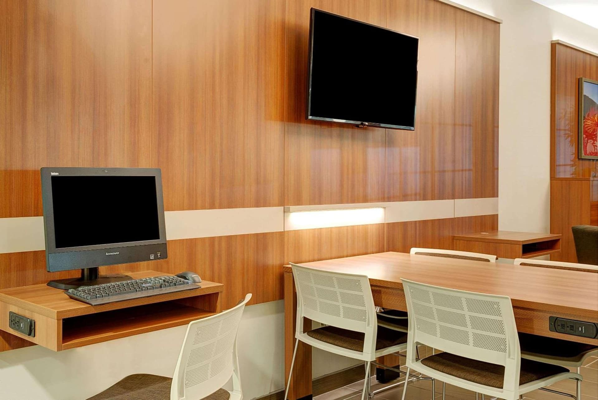 Microtel Inn & Suites by Wyndham Philadelphia Airport Ridley Park gallery photo in Ridley Park, PA — image 12