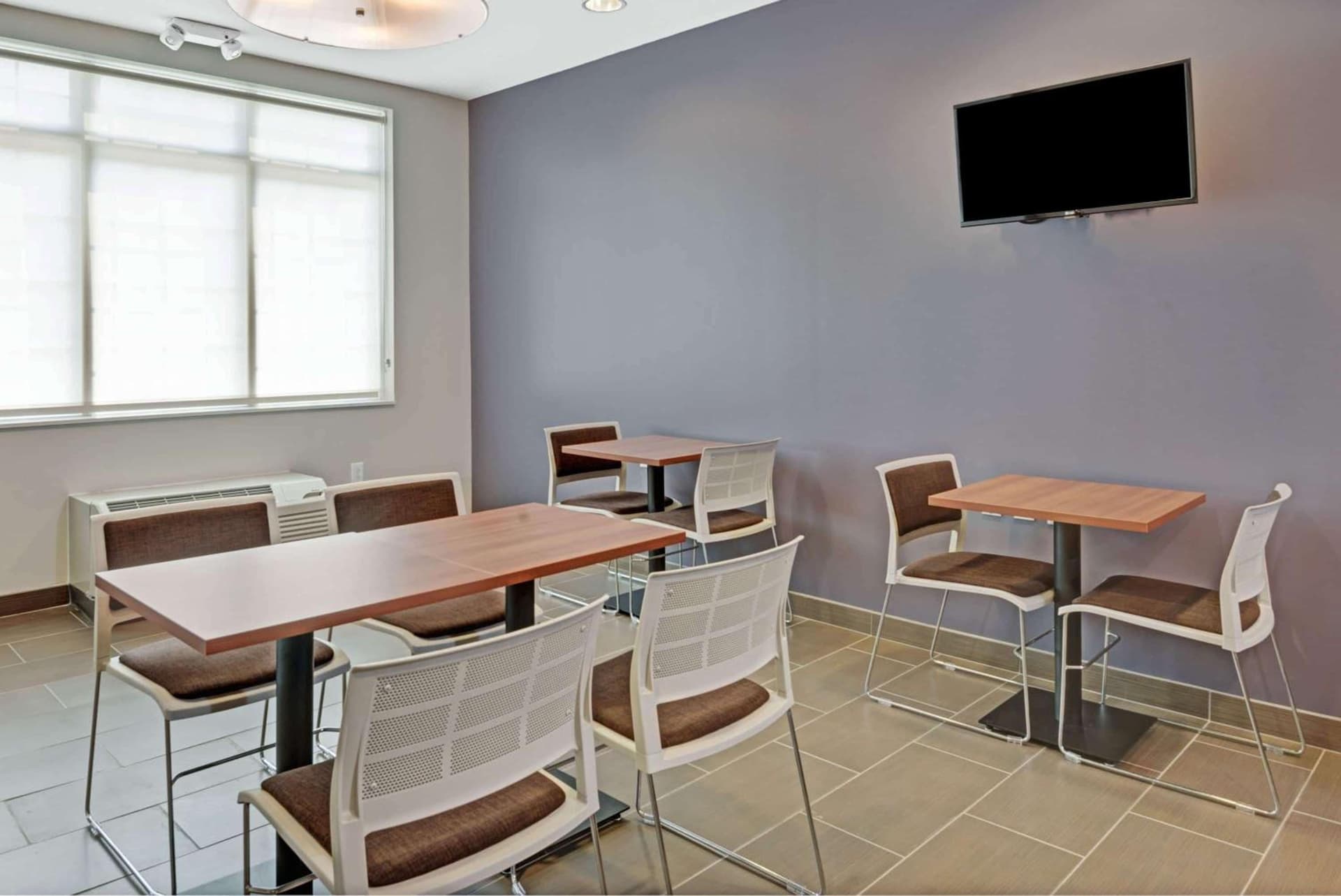 Microtel Inn & Suites by Wyndham Philadelphia Airport Ridley Park gallery photo in Ridley Park, PA — image 5