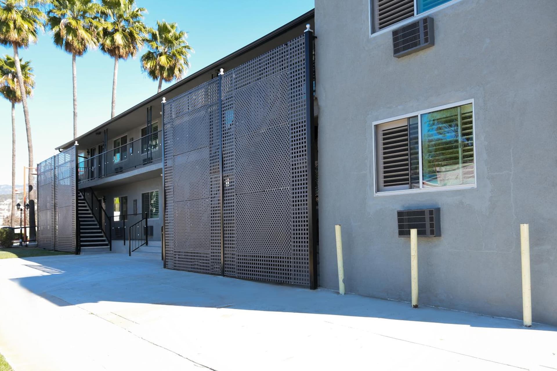 Tilbury Inn gallery photo in Glendale, CA — image 34