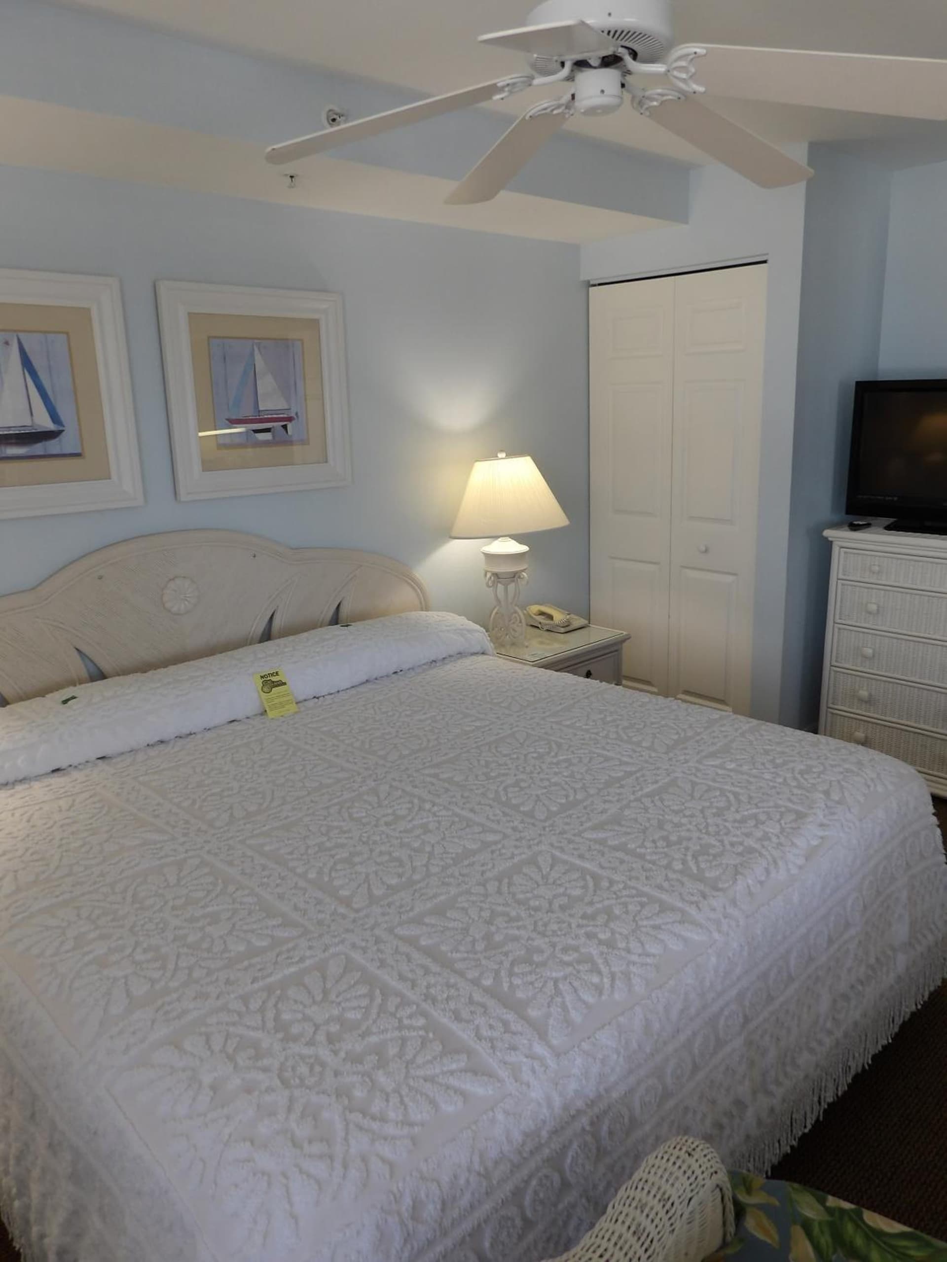 Edison Beach House interior in Fort Myers Beach, FL — gallery photo 2