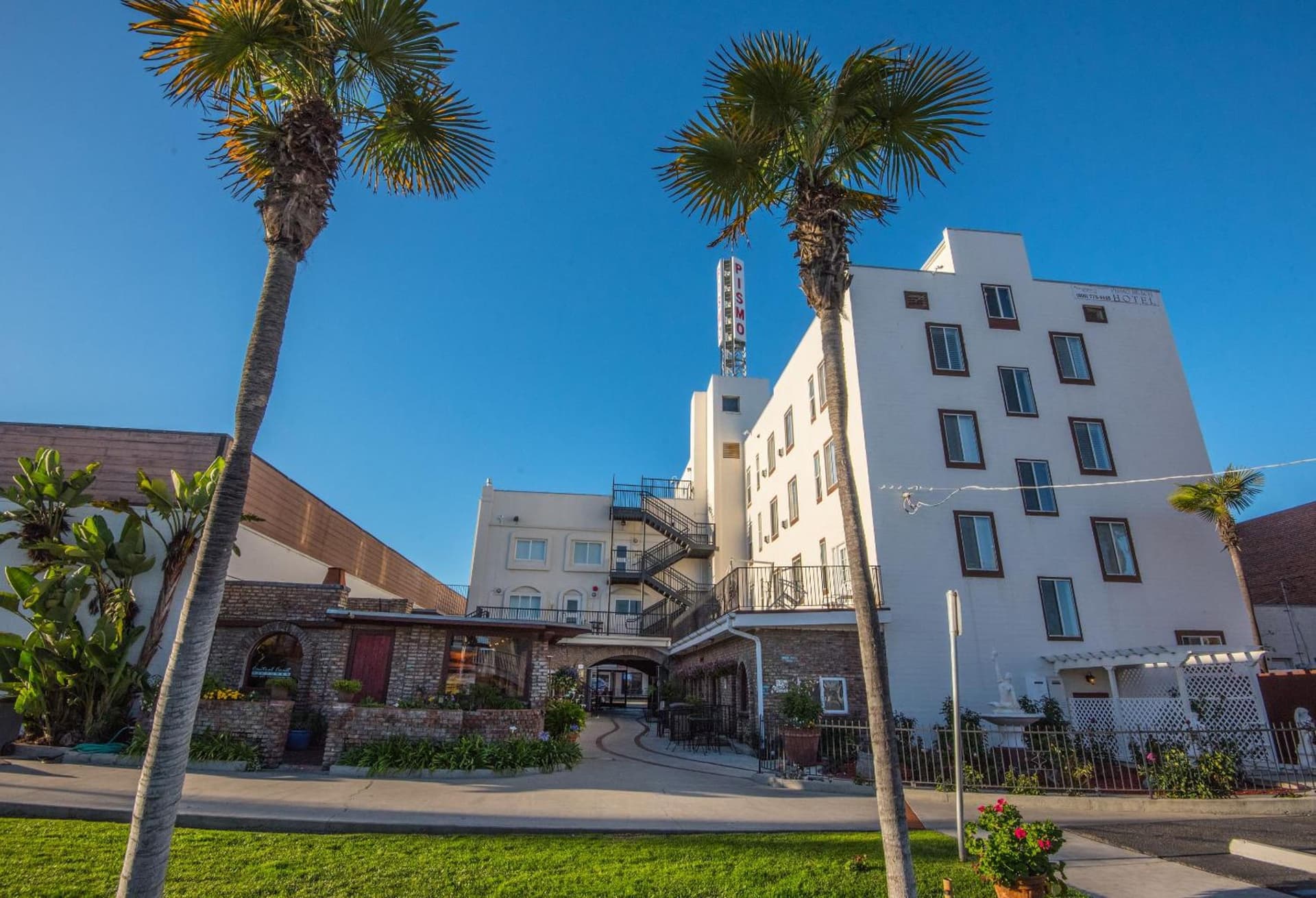 Pismo Beach Hotel featured exterior or lobby in Pismo Beach, CA — similar hotel