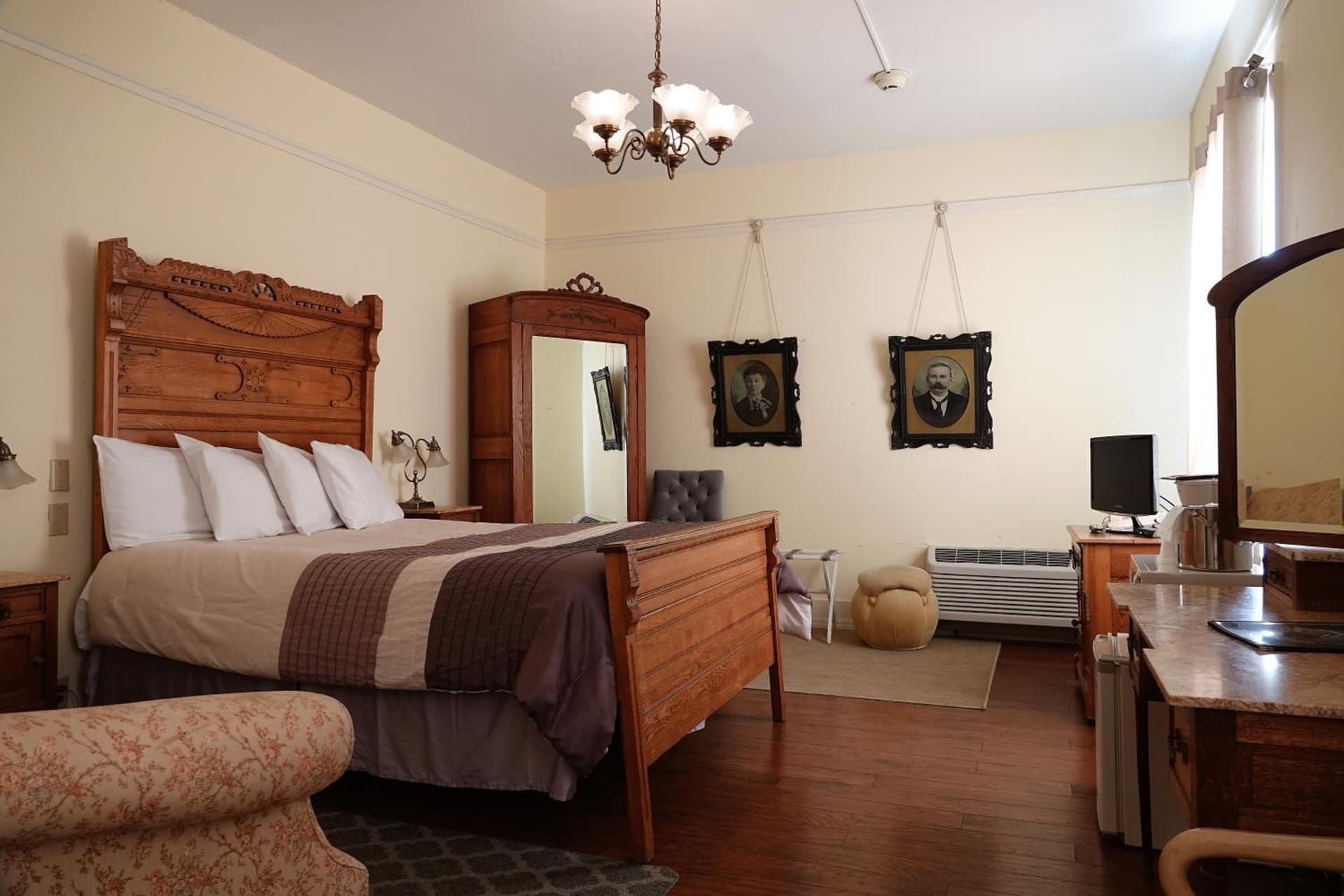 Union Hotel gallery photo in Benicia, CA — image 5