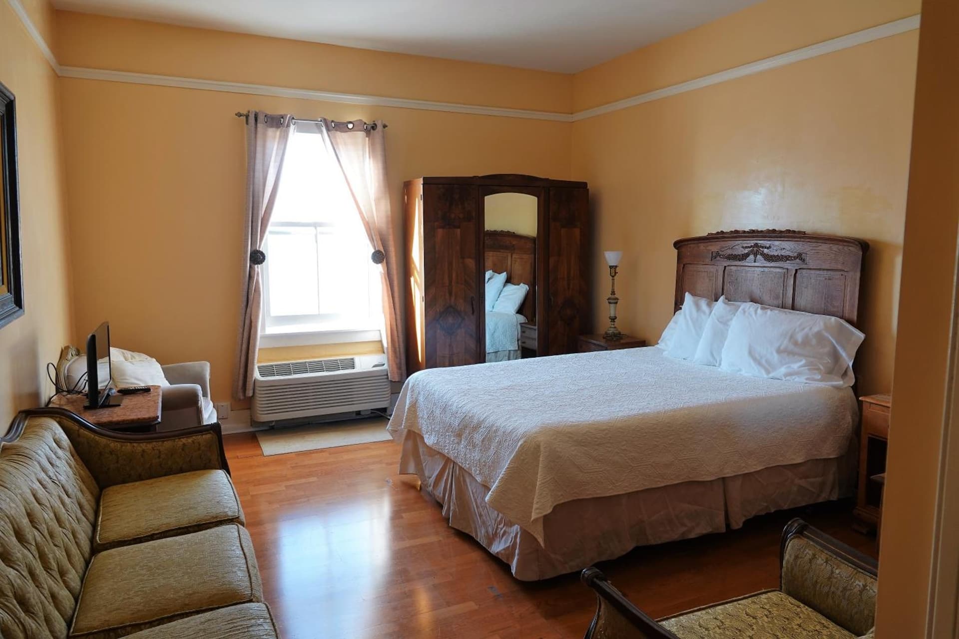 Union Hotel gallery photo in Benicia, CA — image 13