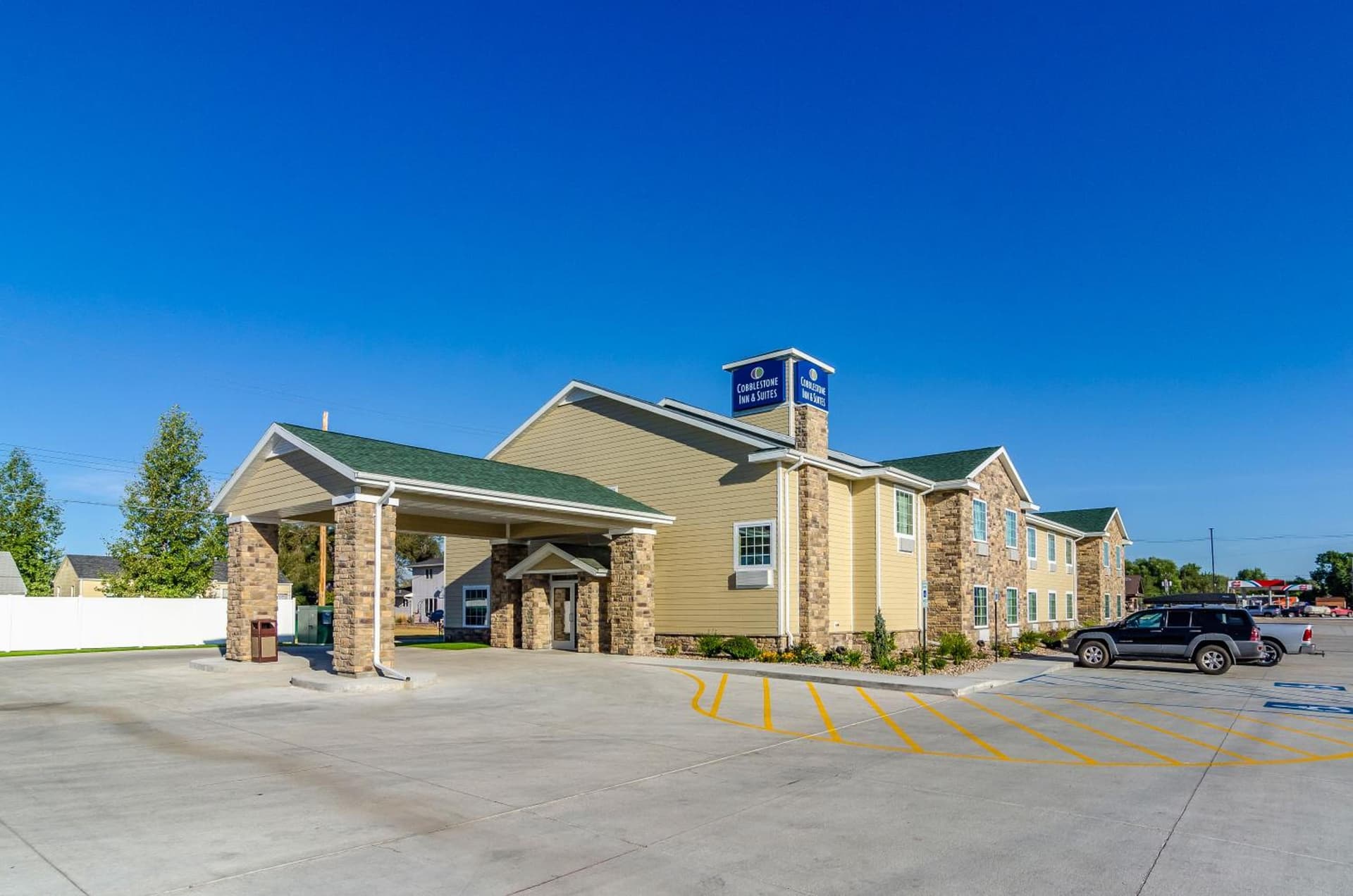 Cobblestone Inn & Suites - Bridgeport featured exterior or lobby in Bridgeport, NE — similar hotel