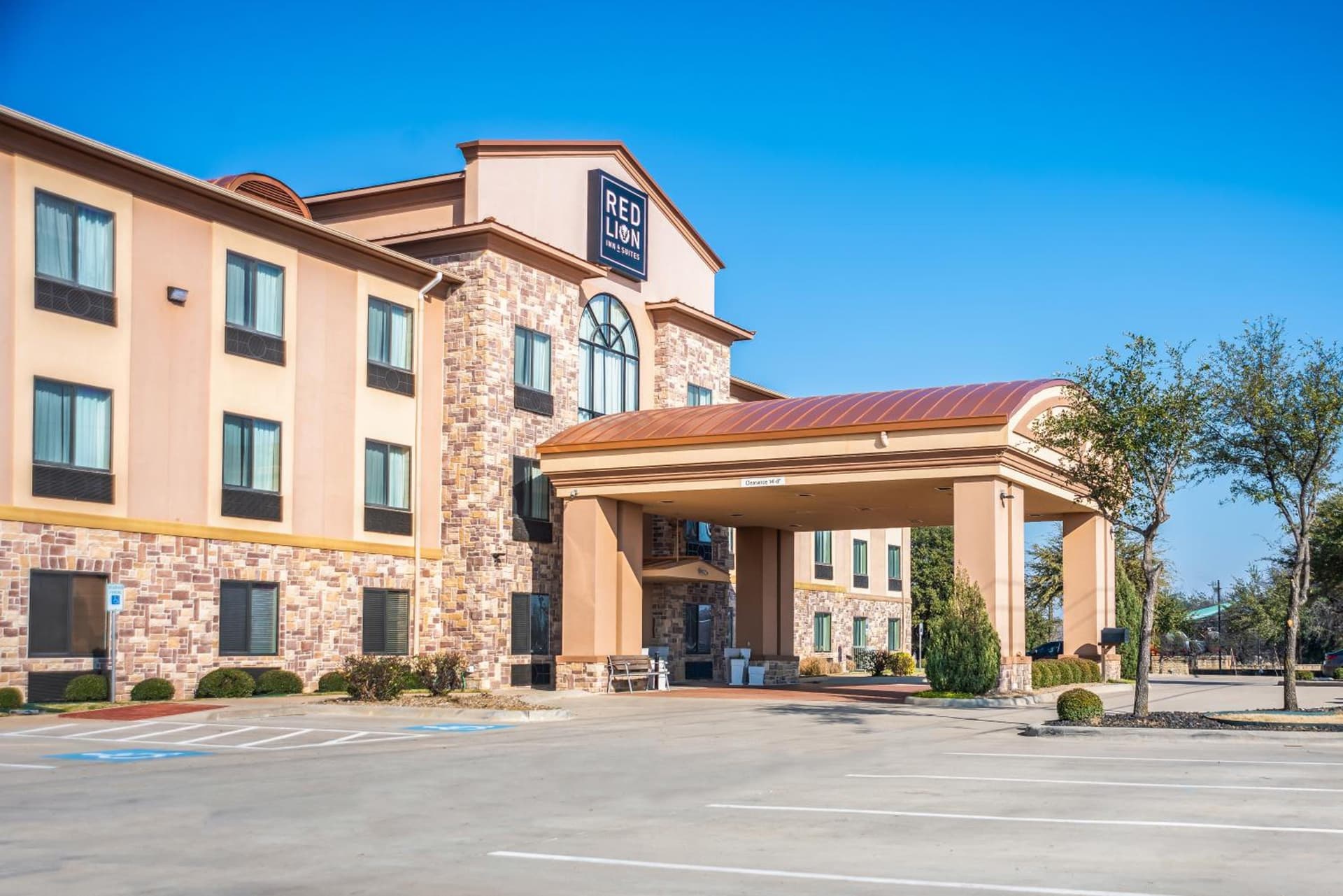 Red Lion Inn & Suites Mineral Wells property views in Mineral Wells, TX — gallery photo 3