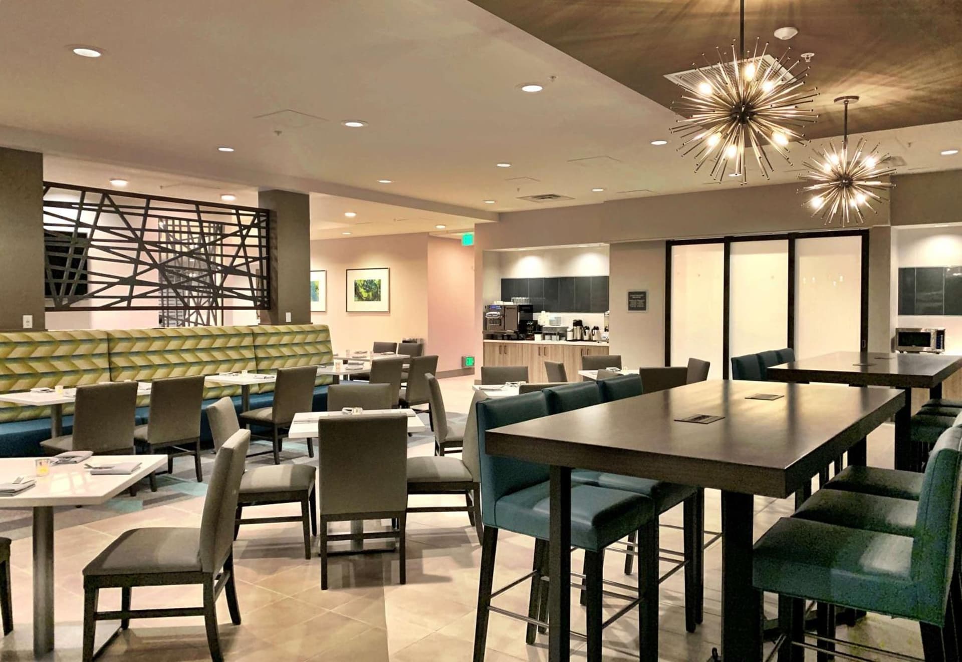 Best Western Premier Hotel at Fisher's Landing gallery photo in Vancouver, WA — image 6