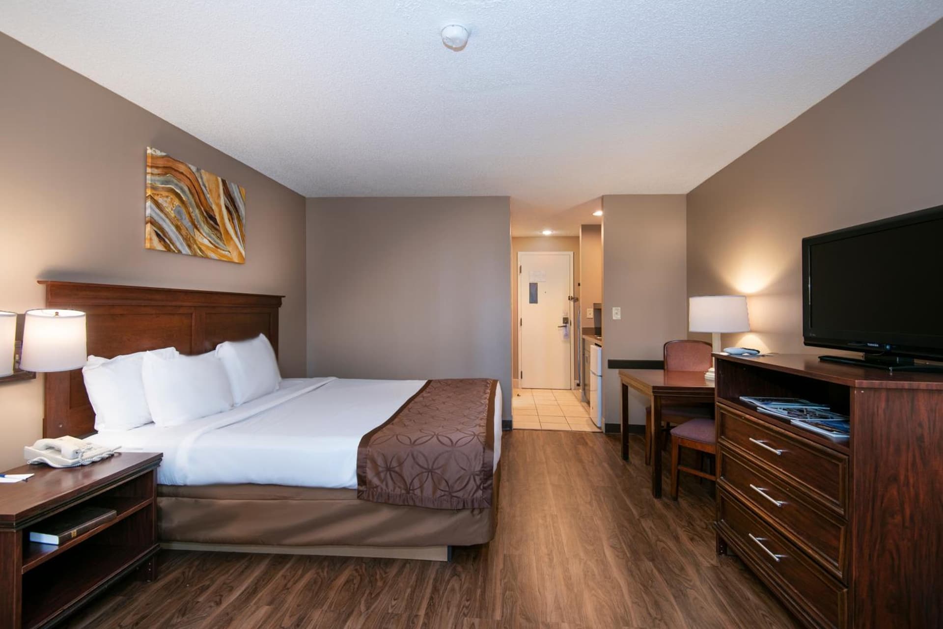 Guest Inn & Suites - Midtown Medical Center gallery photo in Little Rock, AR — image 5