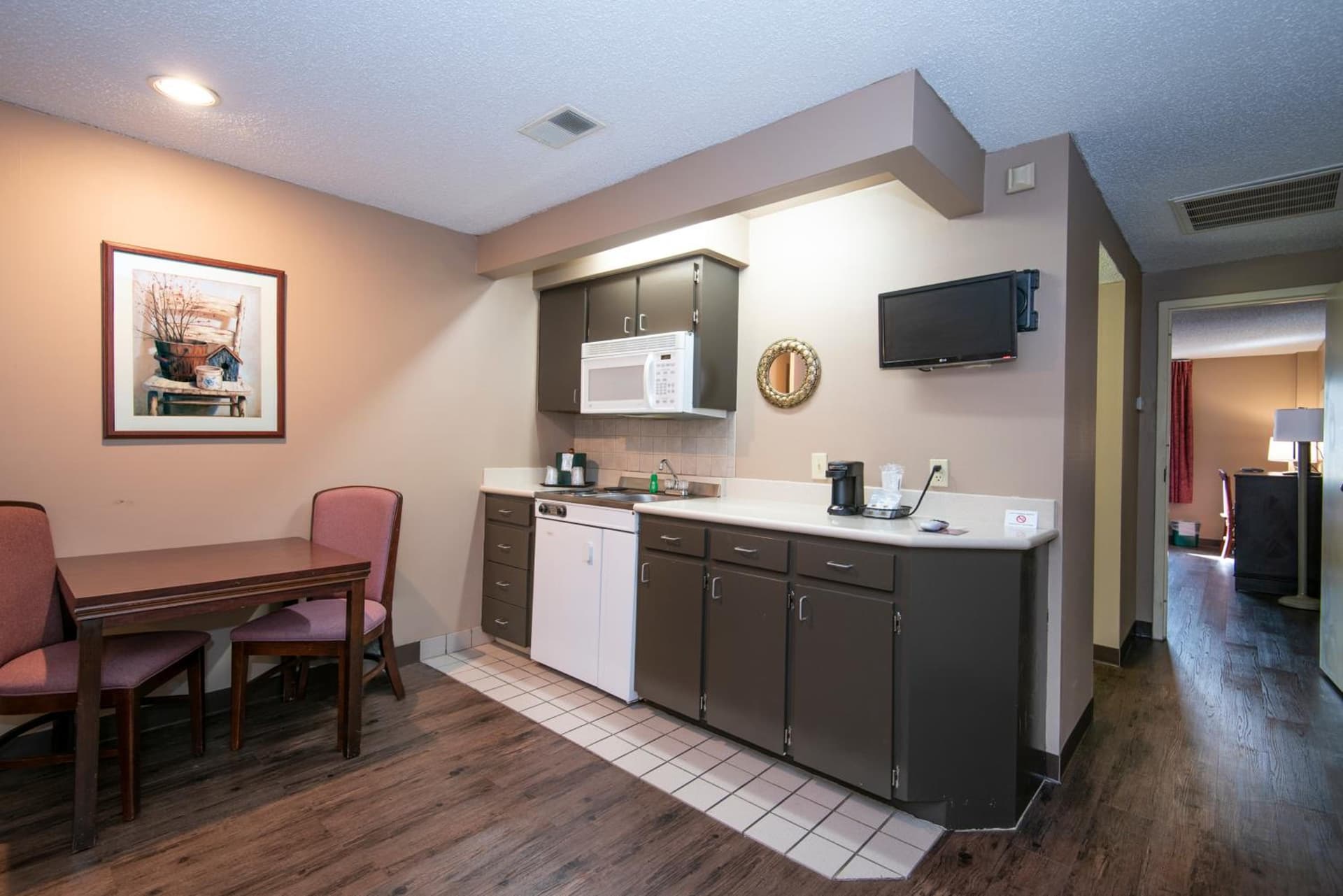 Guest Inn & Suites - Midtown Medical Center gallery photo in Little Rock, AR — image 28