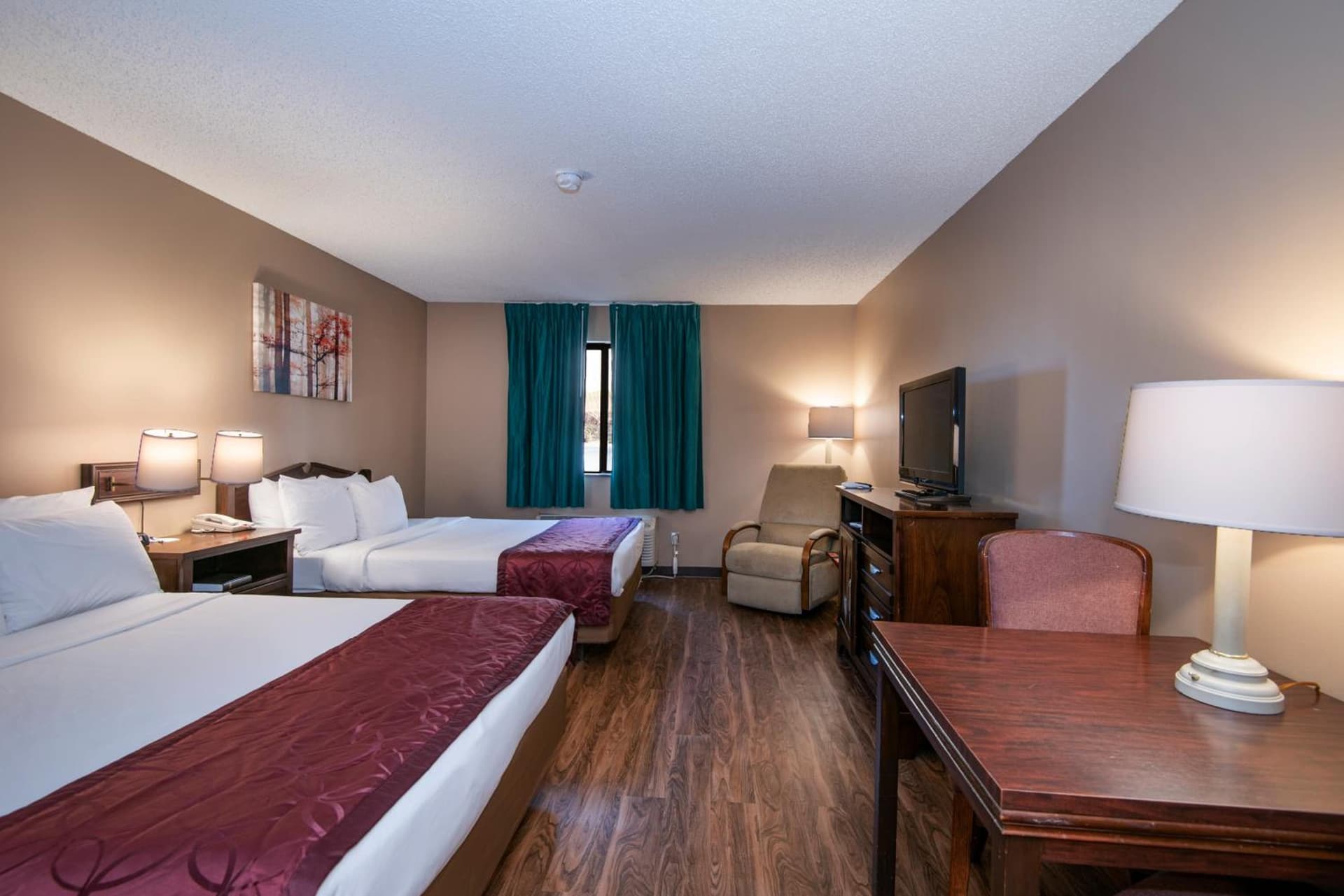 Guest Inn & Suites - Midtown Medical Center property views in Little Rock, AR — gallery photo 3