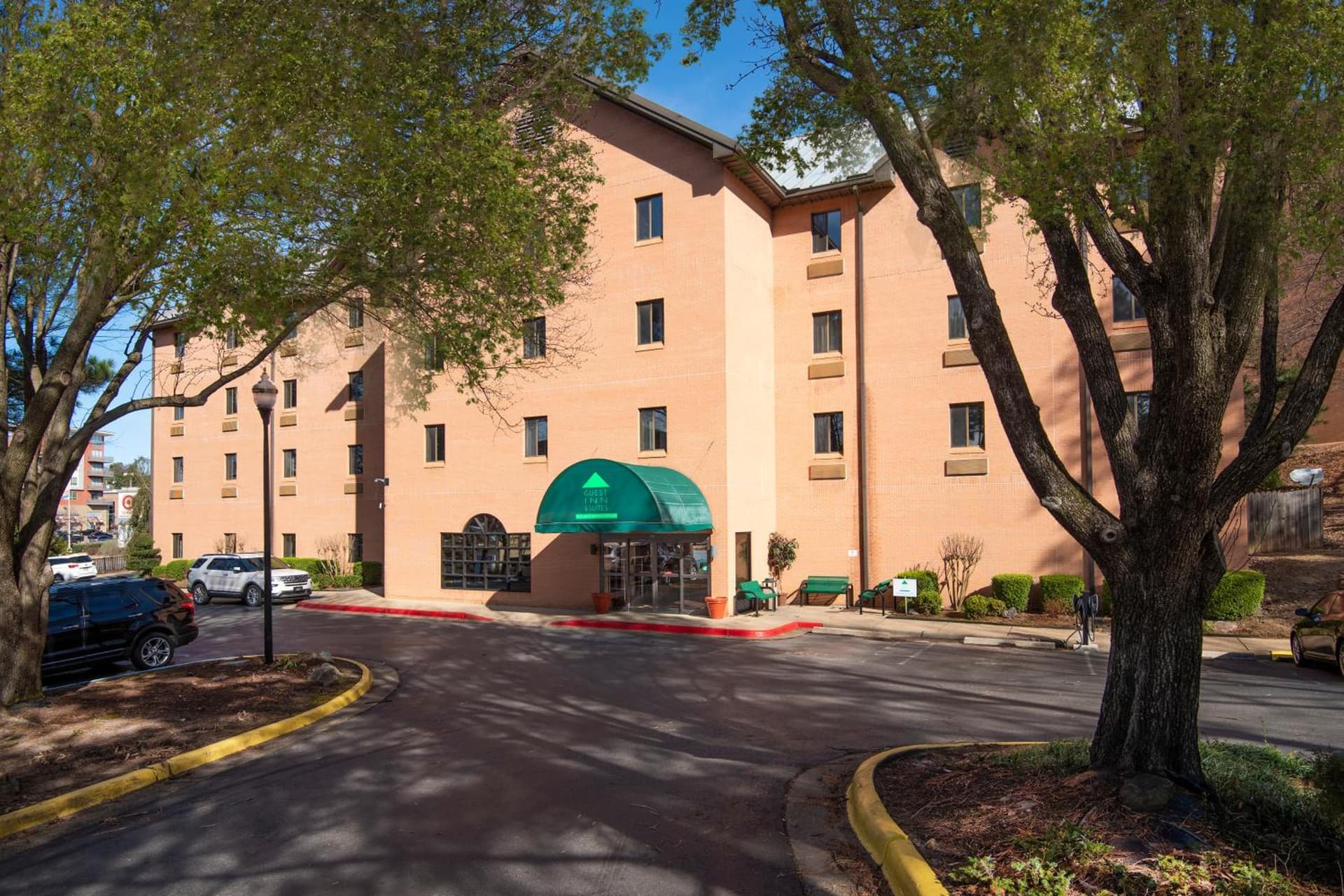 Guest Inn & Suites - Midtown Medical Center exterior or lobby in Little Rock, AR — main listing photo