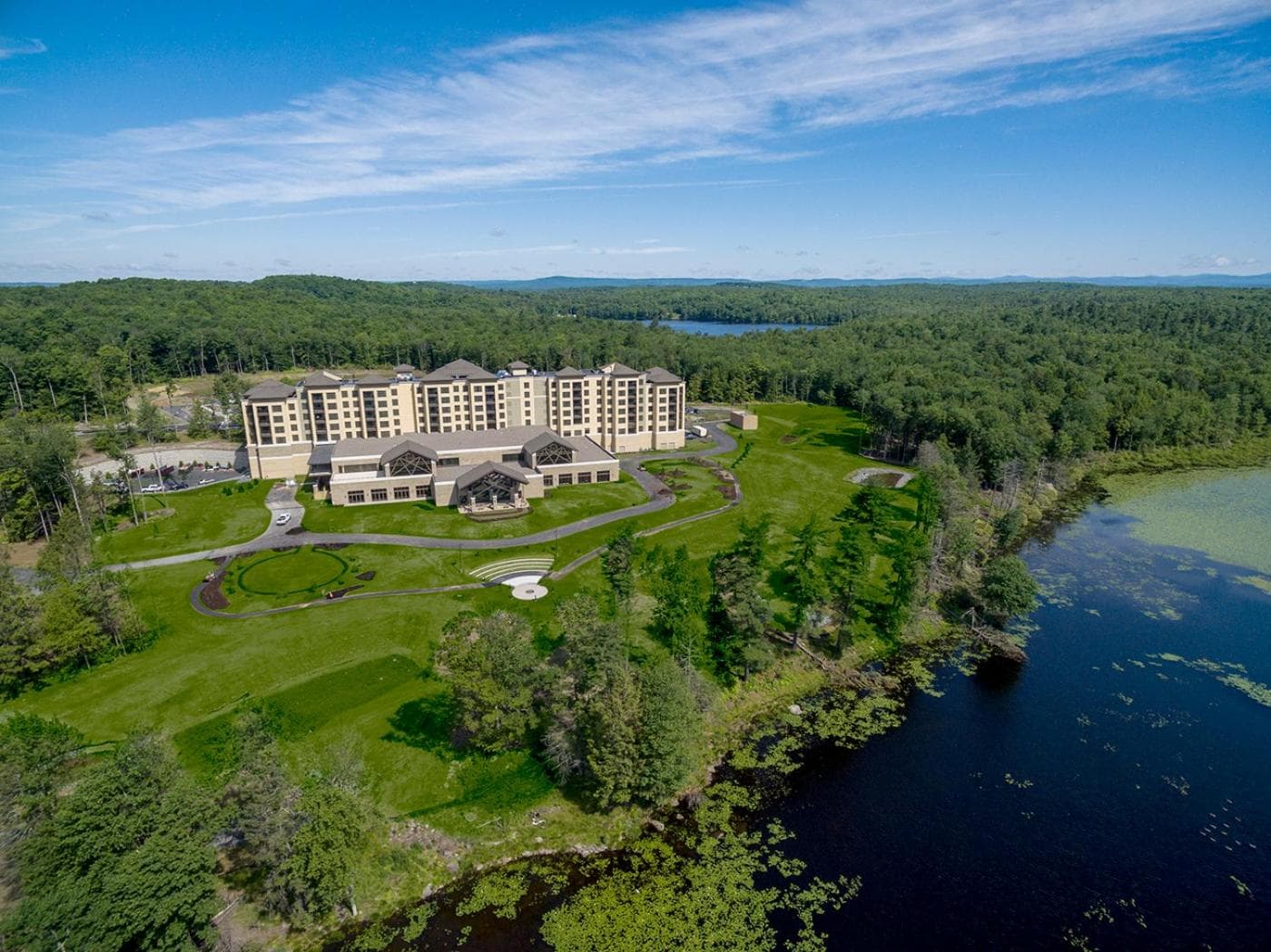 YO1 Longevity & Health Resorts, Catskills interior in Monticello, NY — gallery photo 2