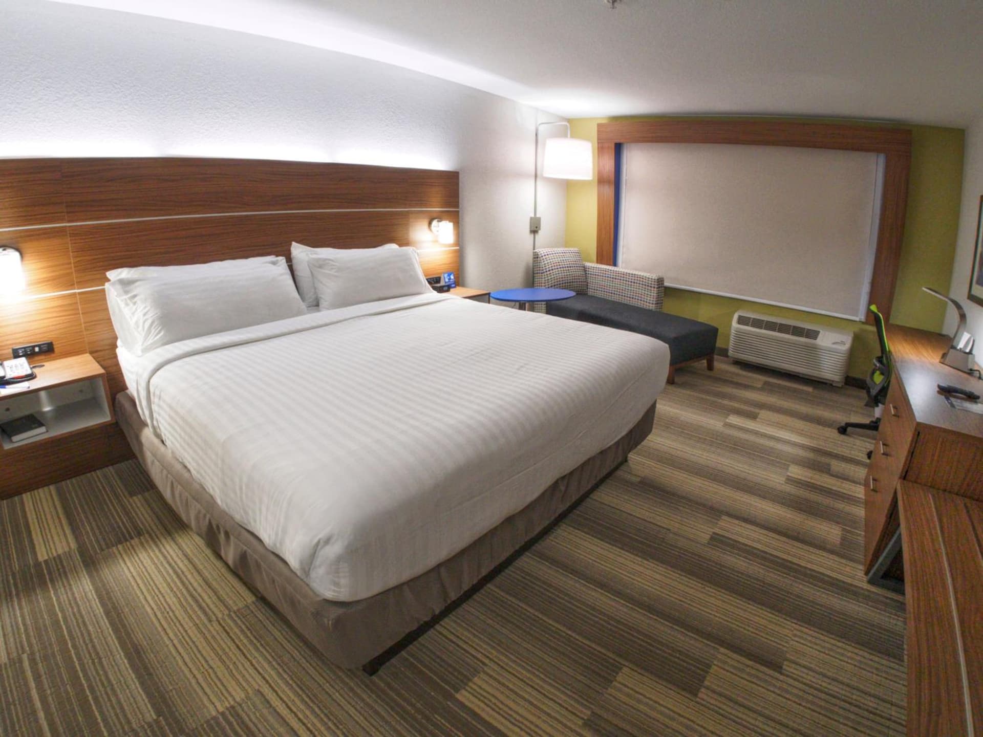 Holiday Inn Express & Suites Moore by IHG gallery photo in Moore, OK — image 49