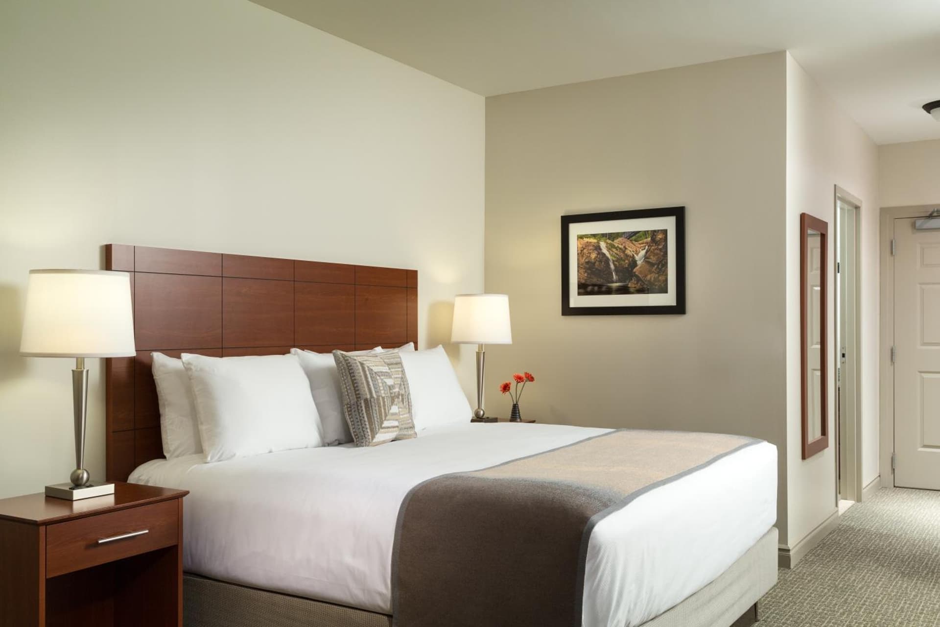 Hotel Anthracite property views in Carbondale, PA — gallery photo 3