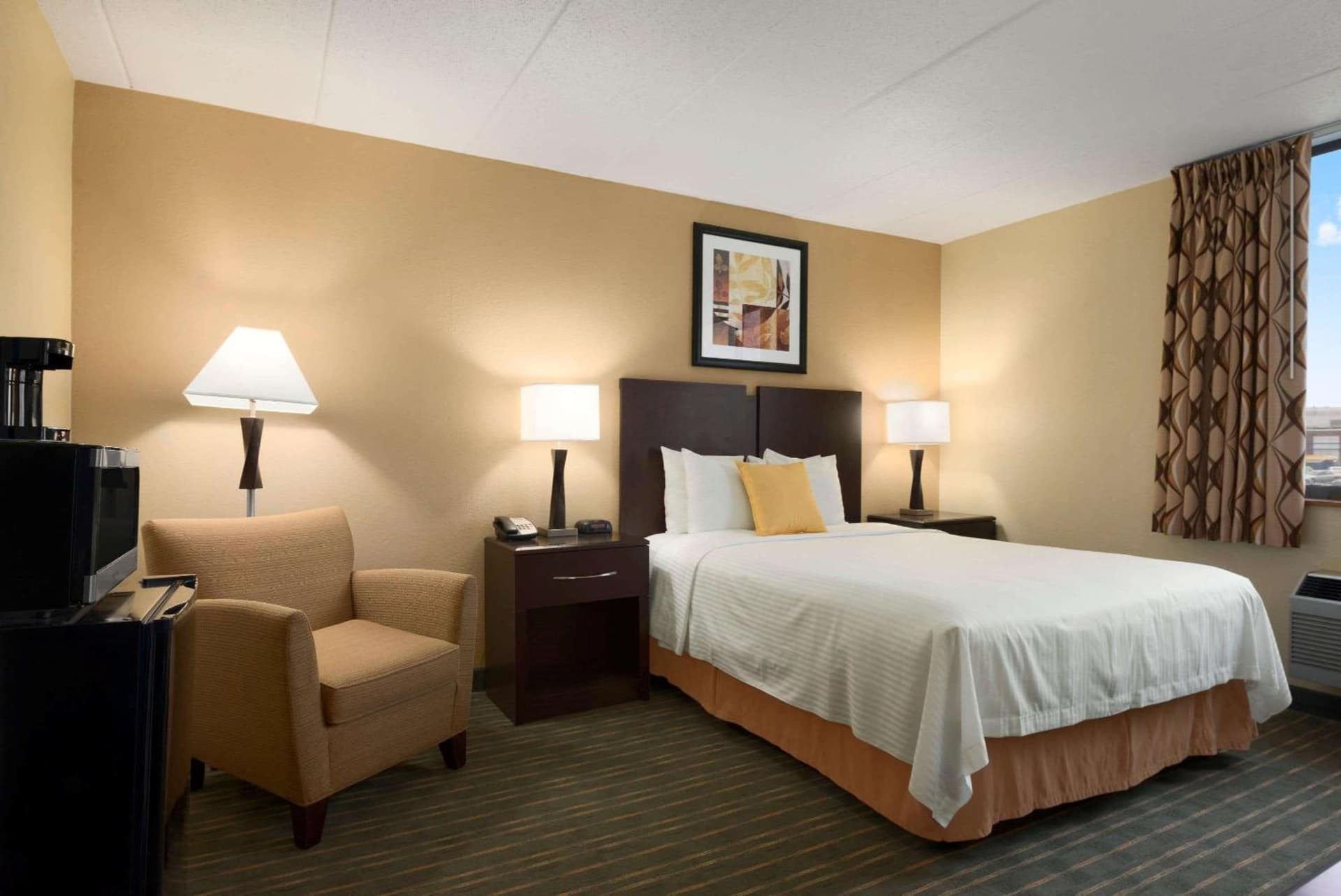 Days Hotel by Wyndham University Ave SE gallery photo in Minneapolis, MN — image 6