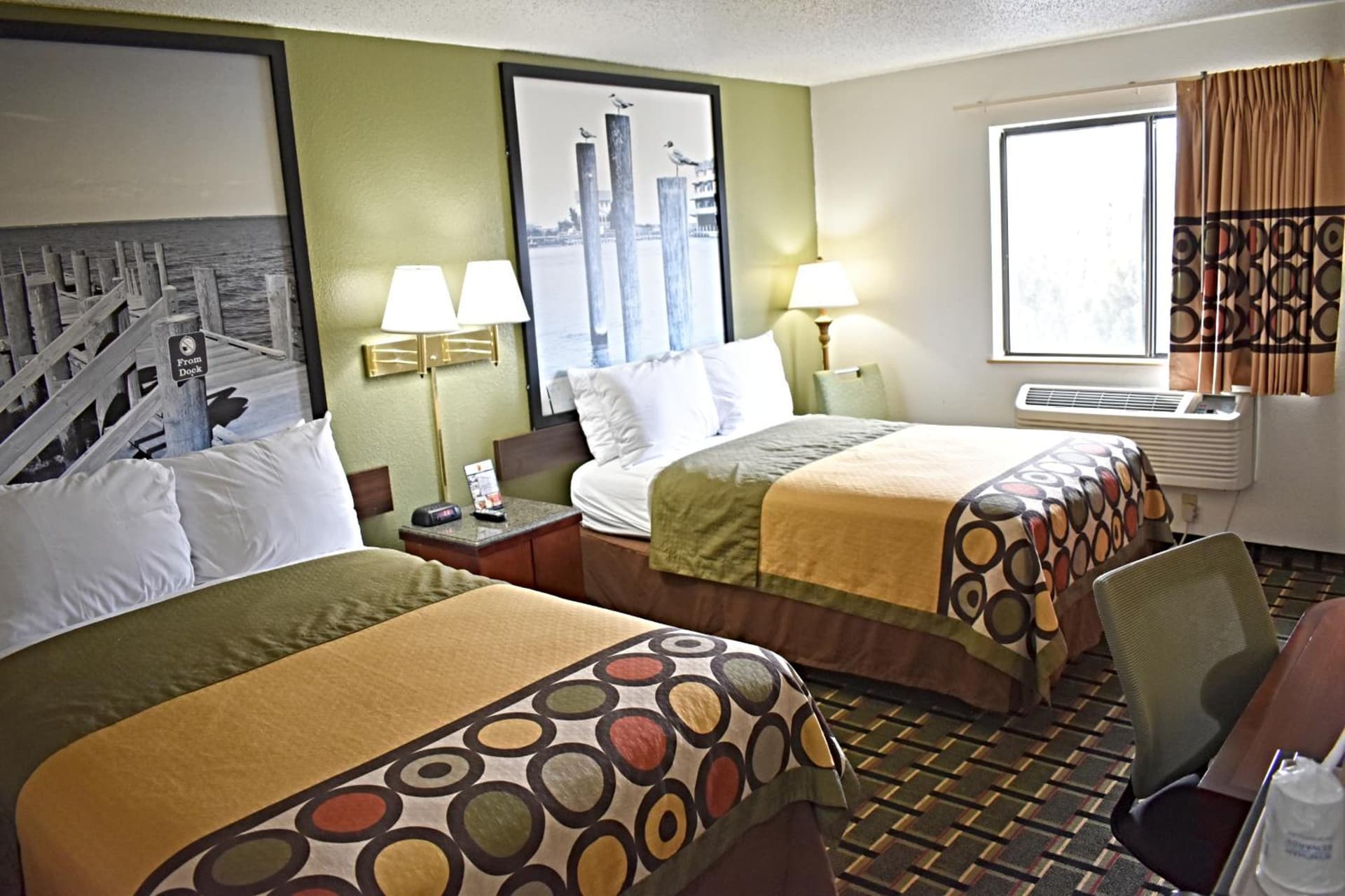 Super 8 by Wyndham Newport News/Jefferson Ave. gallery photo in Newport News, VA — image 26