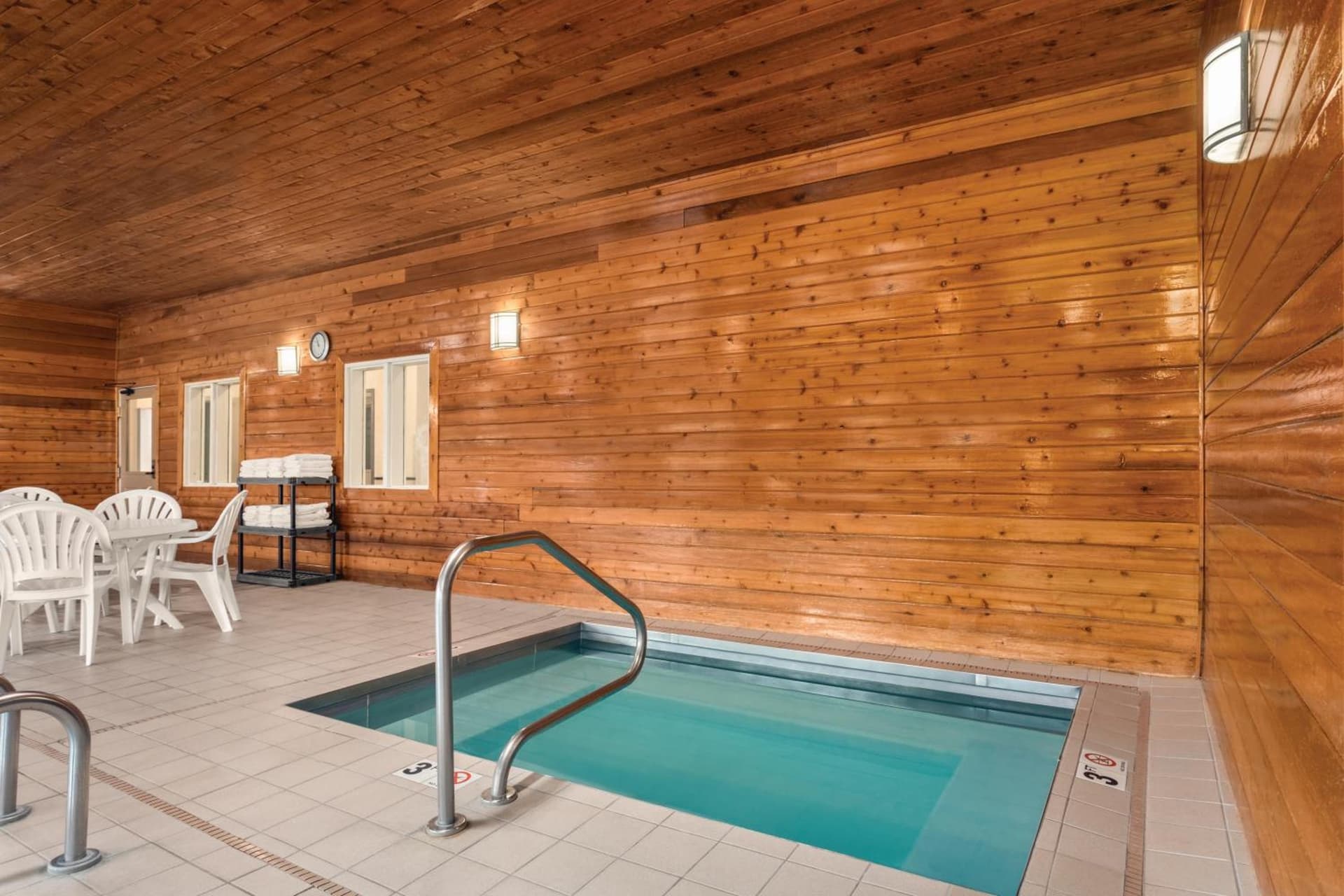 Country Inn & Suites by Radisson, Dakota Dunes, SD gallery photo in Dakota Dunes, SD — image 33