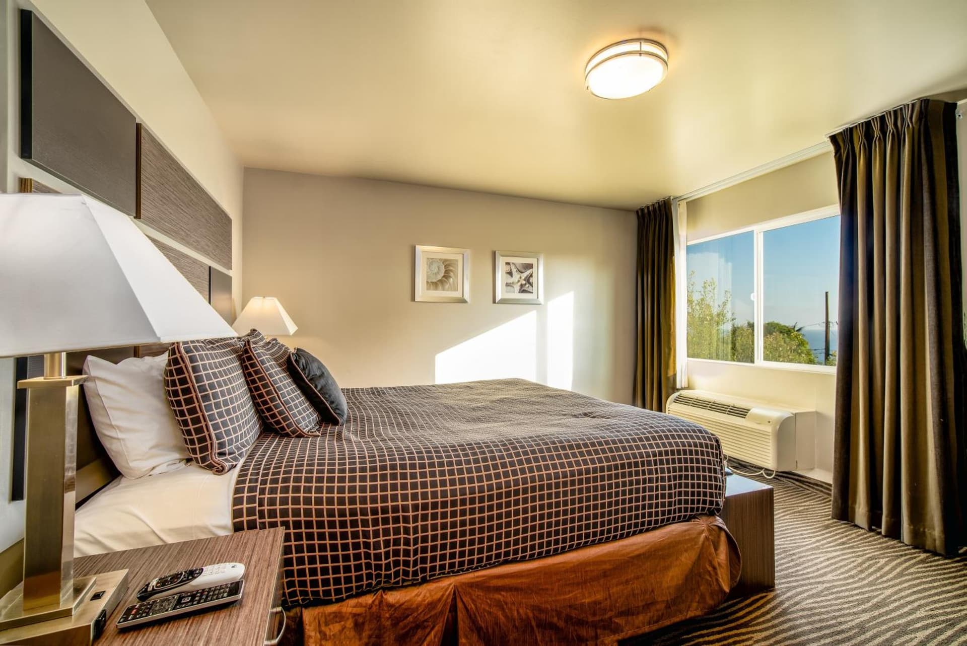 Crescent Bay Inn gallery photo in Laguna Beach, CA — image 13