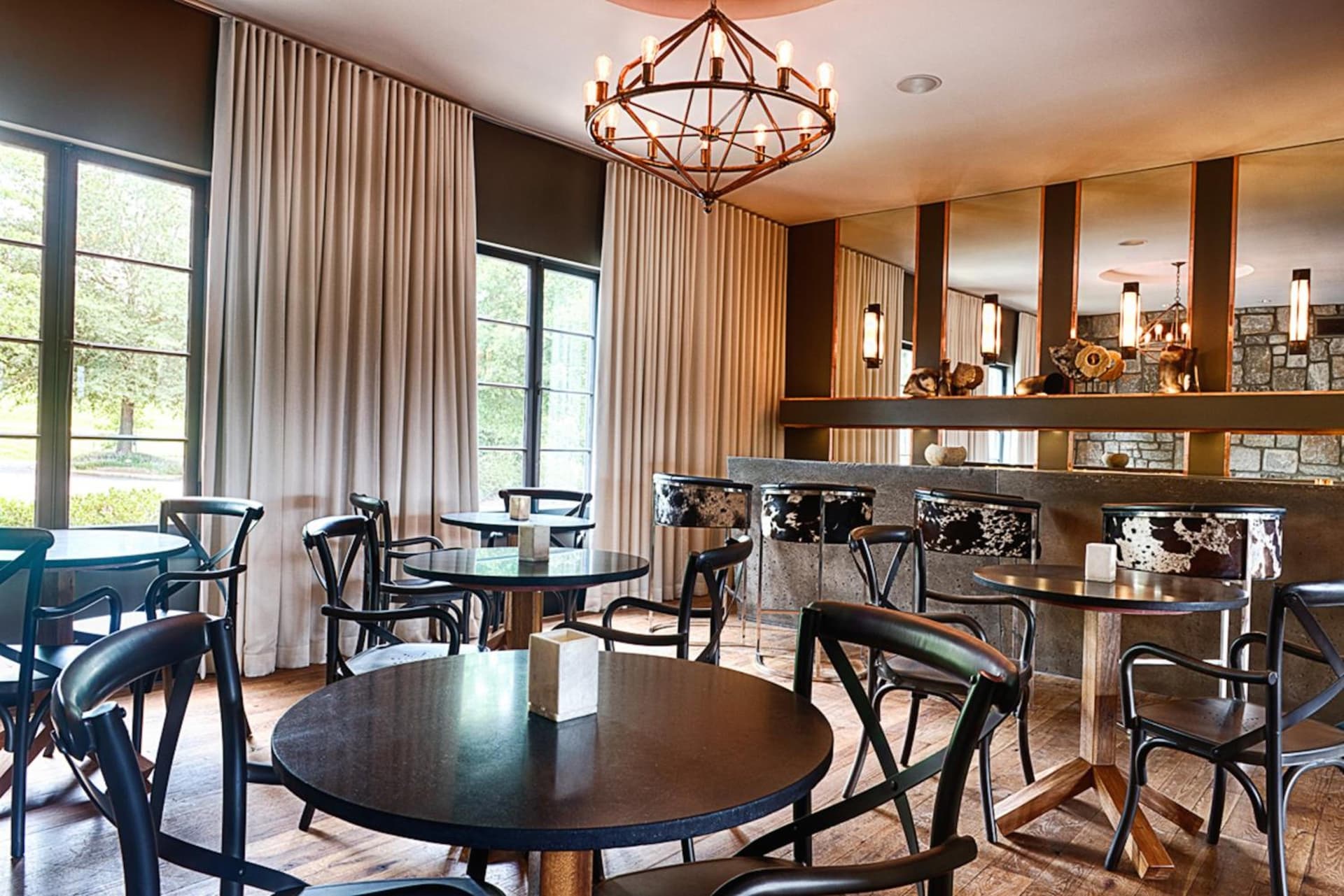 Hotel Domestique interior in Riverview, SC — gallery photo 2