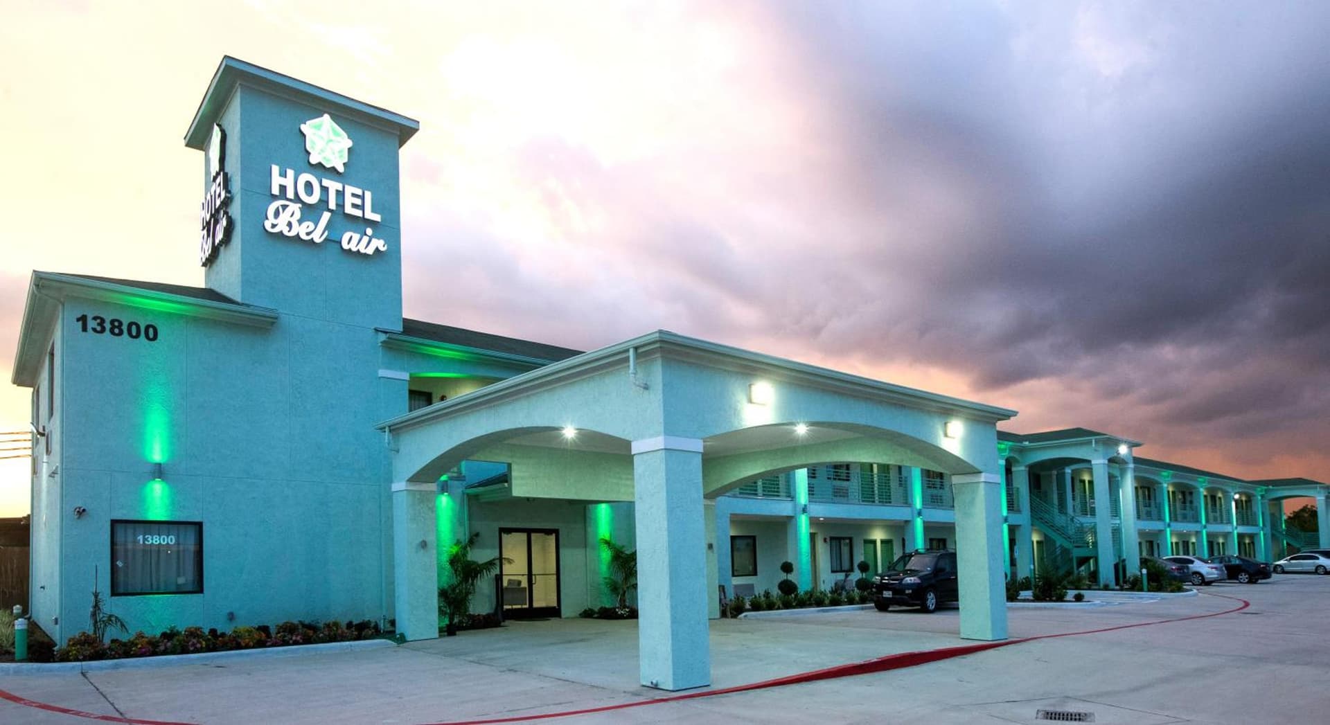 Hotel Bel Air featured exterior or lobby in Houston, TX — similar hotel