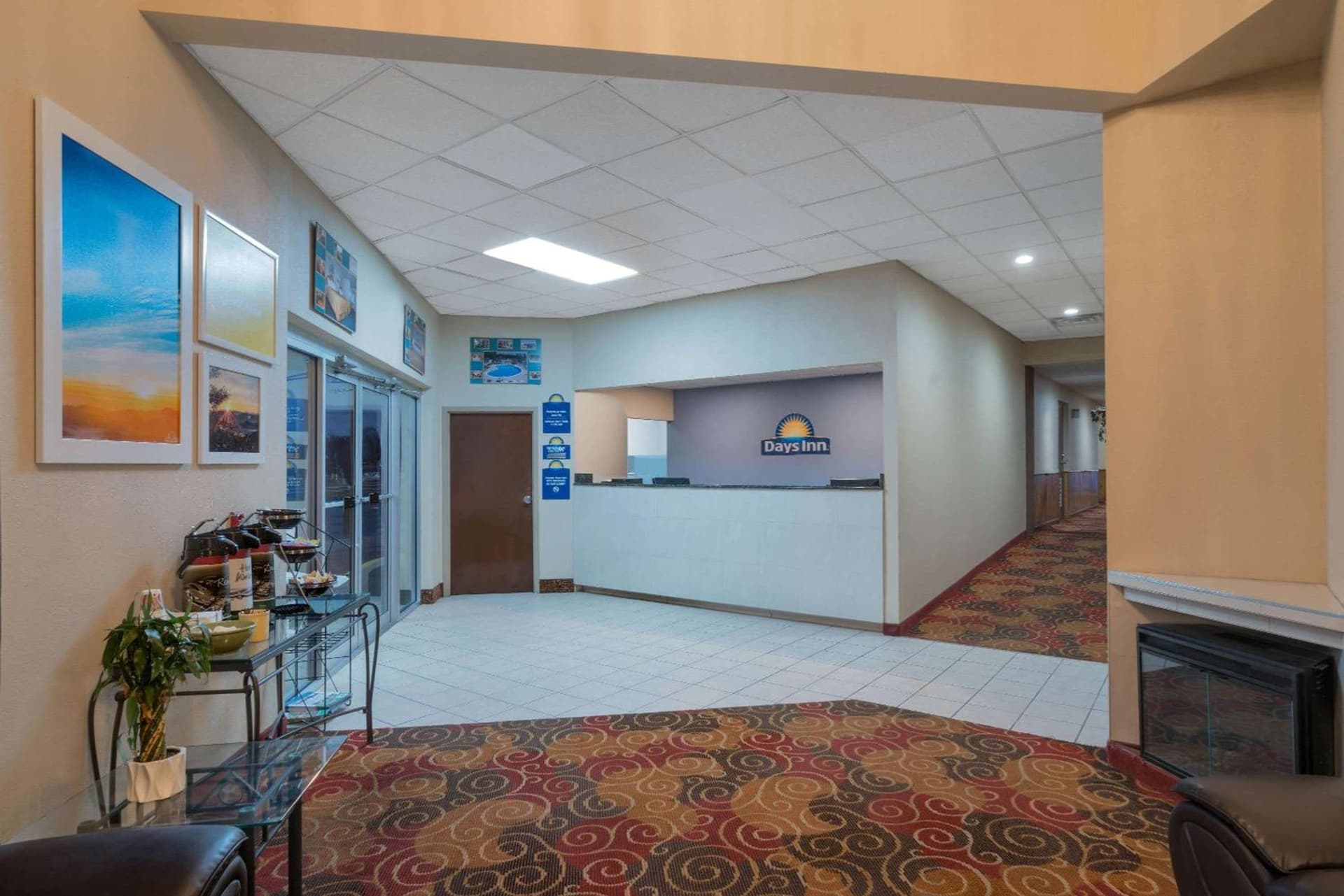 Days Inn By Wyndham Carlisle North property views in Carlisle, PA — gallery photo 3