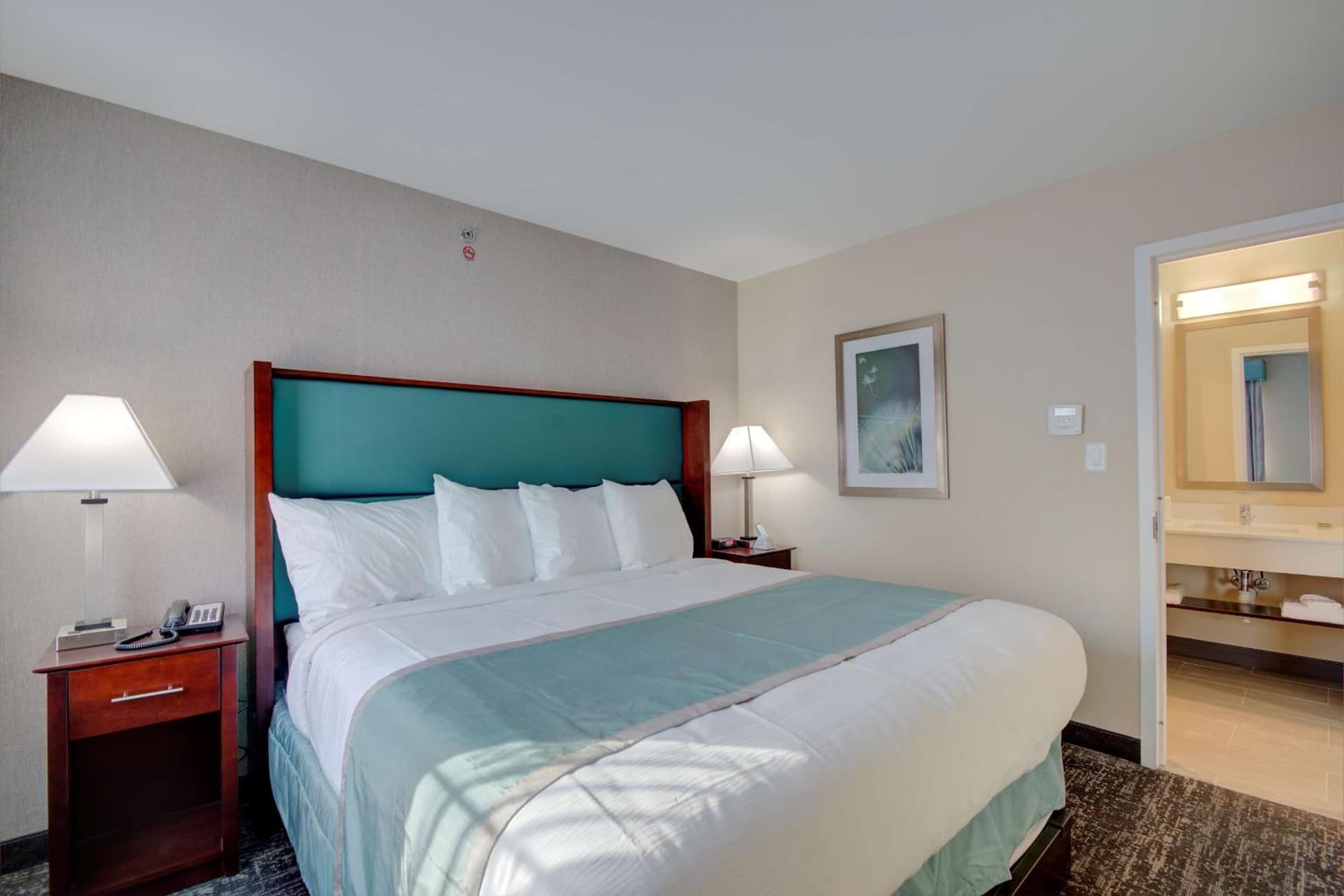 Best Western Hampshire Inn & Suites gallery photo in Seabrook, NH — image 19
