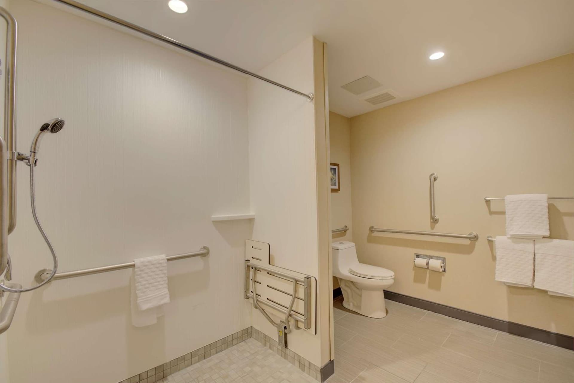 Best Western Hampshire Inn & Suites gallery photo in Seabrook, NH — image 4