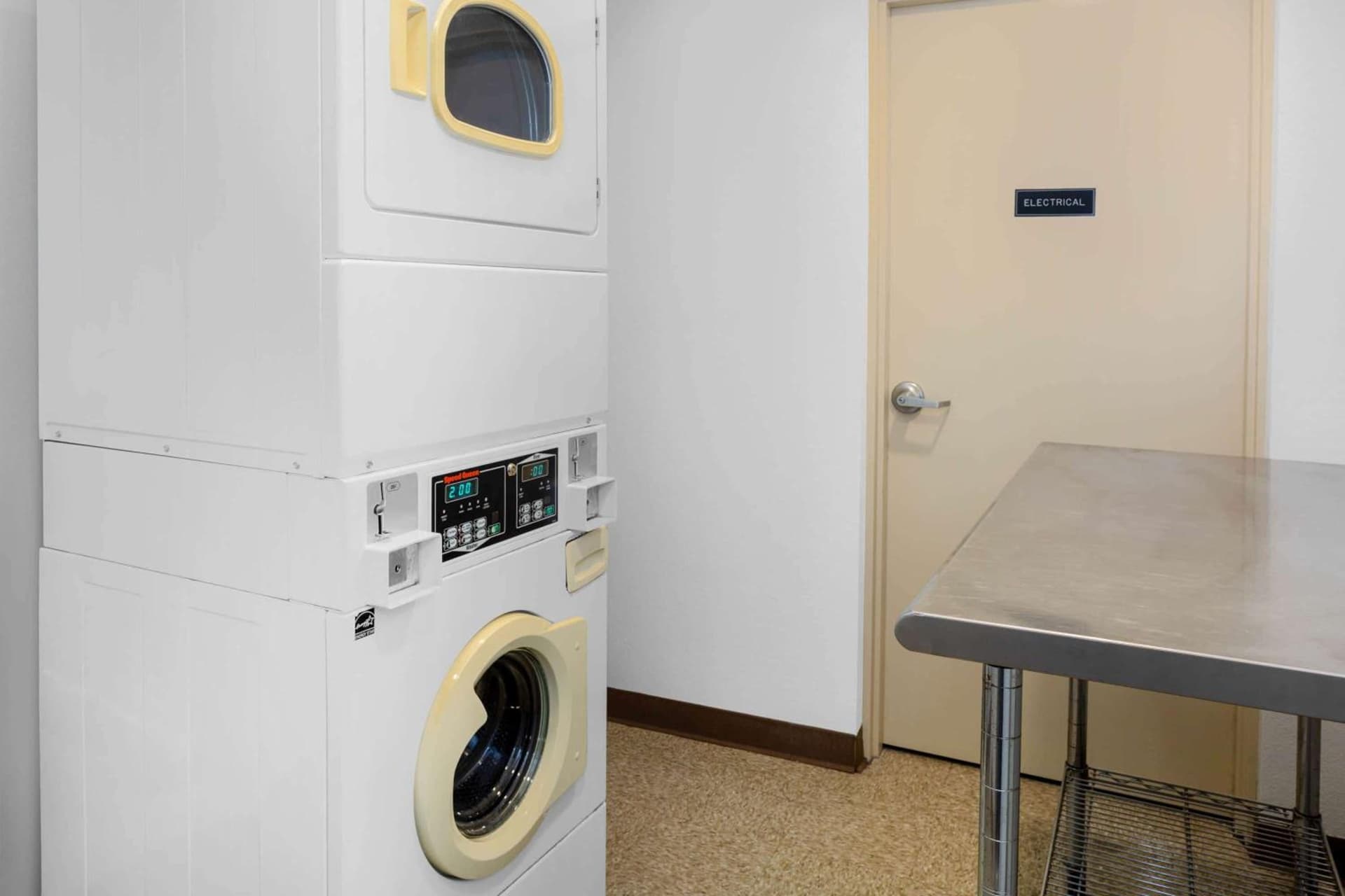 Days Inn & Suites by Wyndham Lakeland gallery photo in Lakeland, FL — image 15