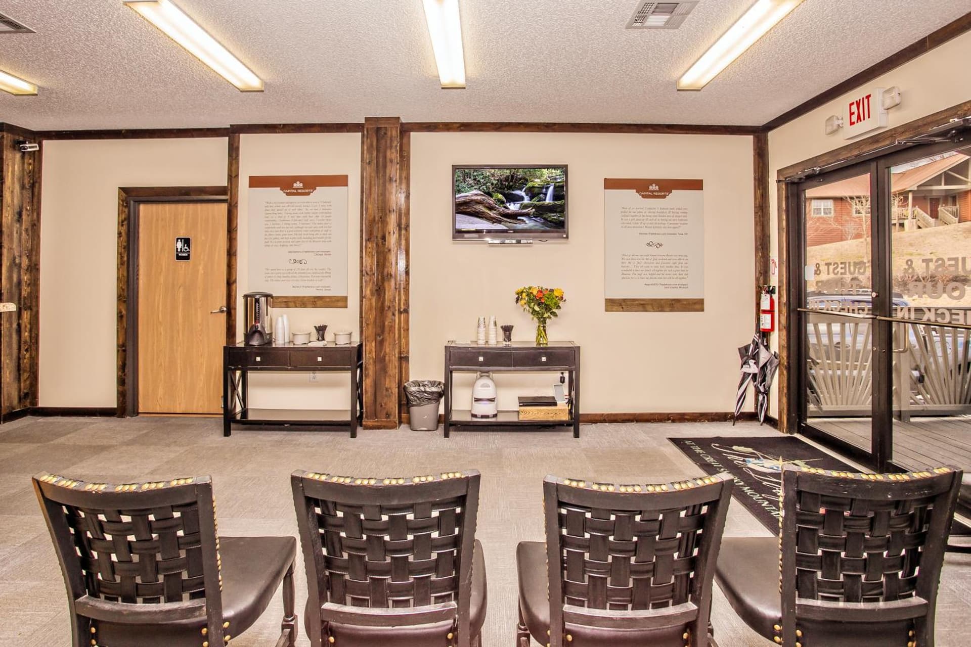 The Lodges of the Great Smoky Mountains interior in Pigeon Forge, TN — gallery photo 2
