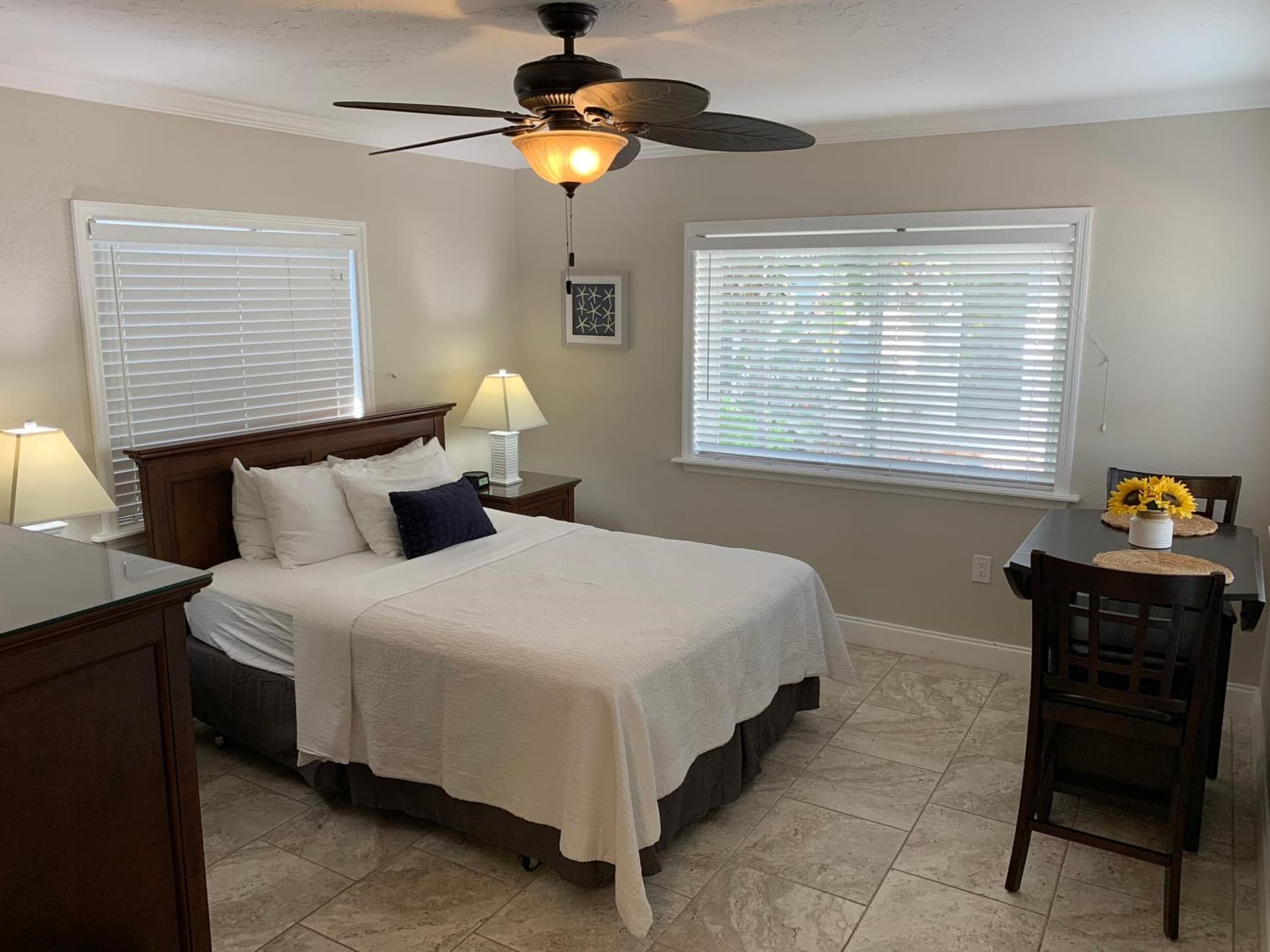 Twin Palms at Siesta gallery photo in Siesta Key, FL — image 37