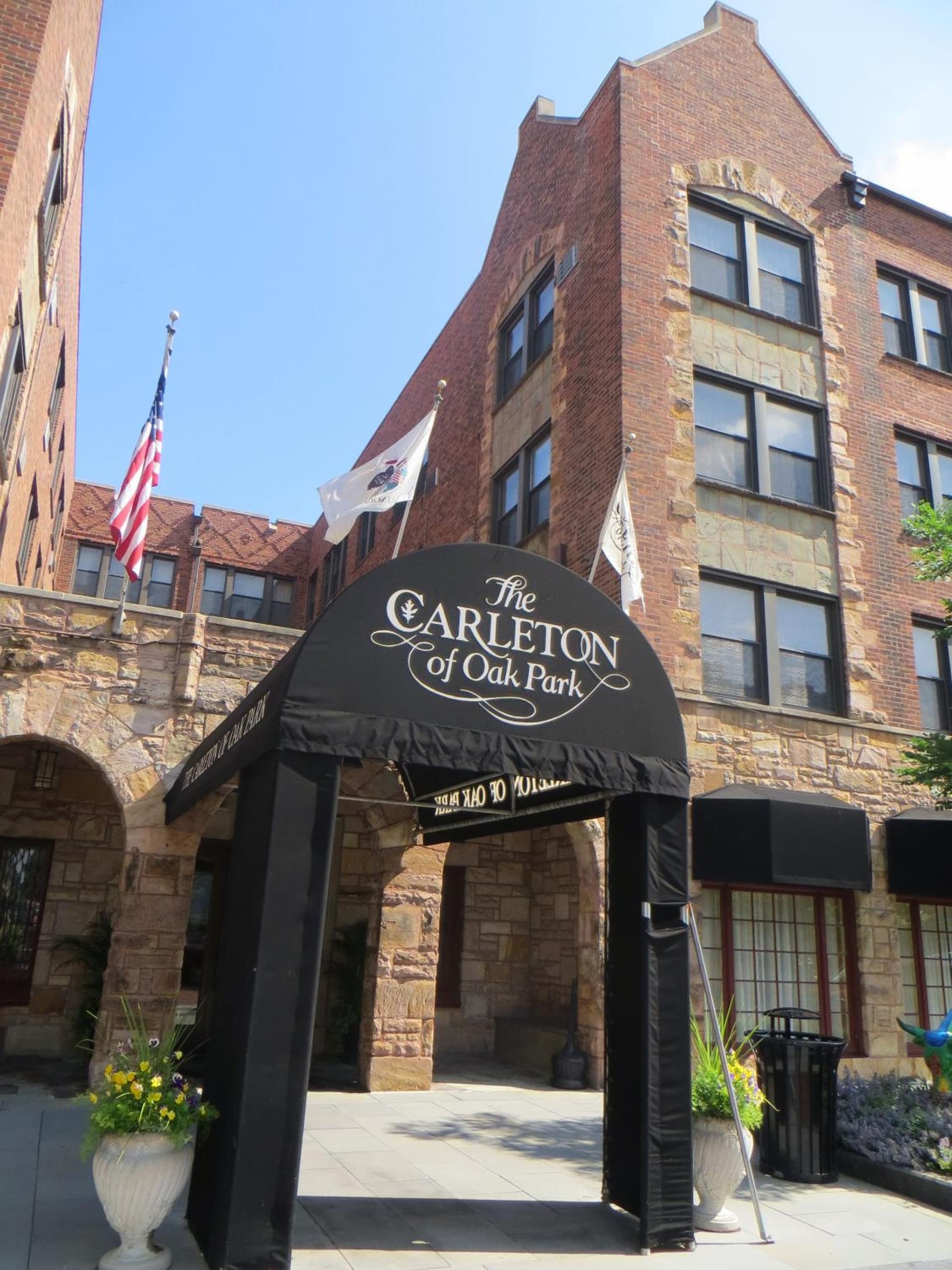 Carleton of Oak Park — hotel in Bedford Park, Illinois