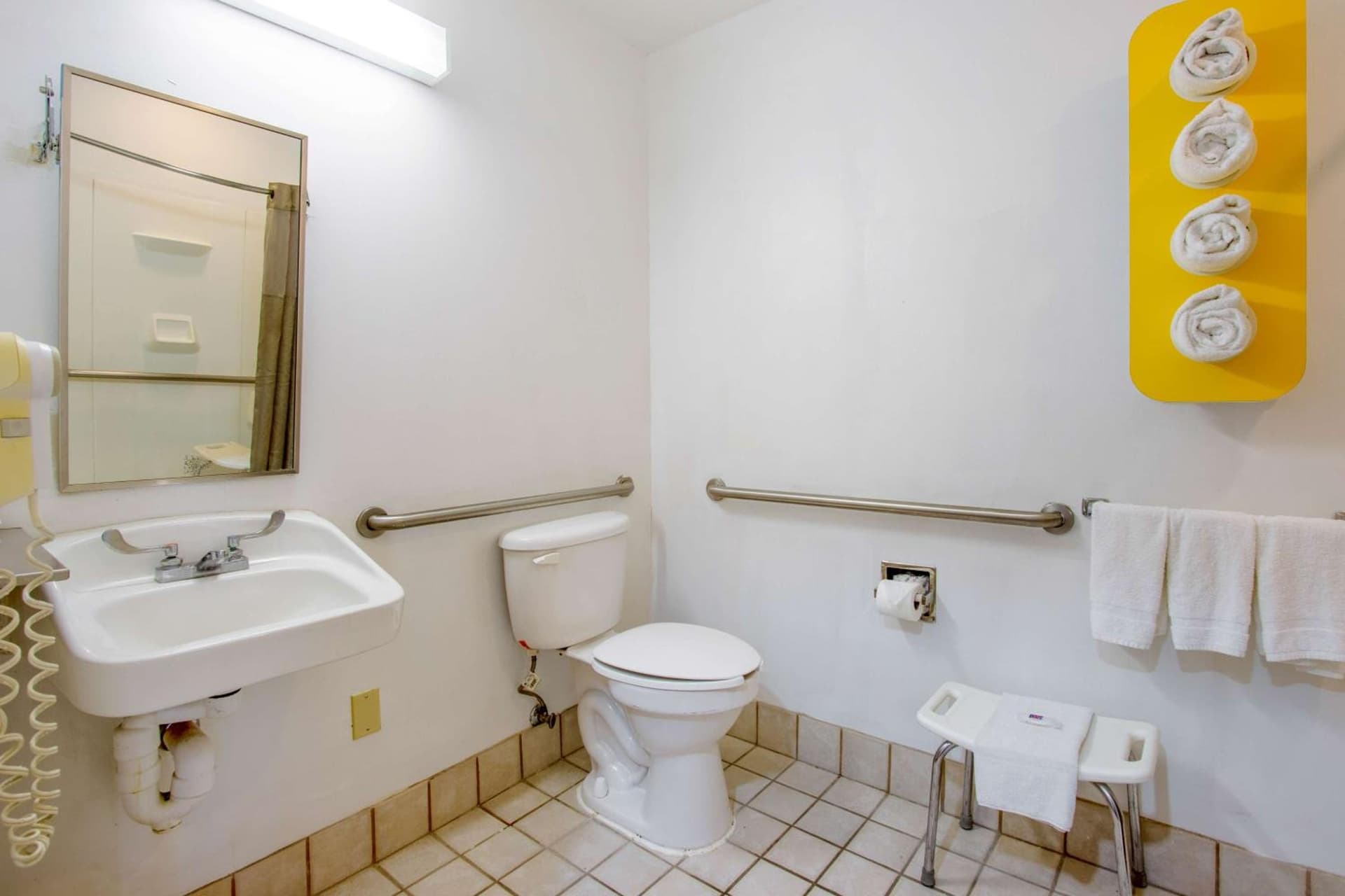 Motel 6-El Paso, TX - Southeast gallery photo in El Paso, TX — image 43