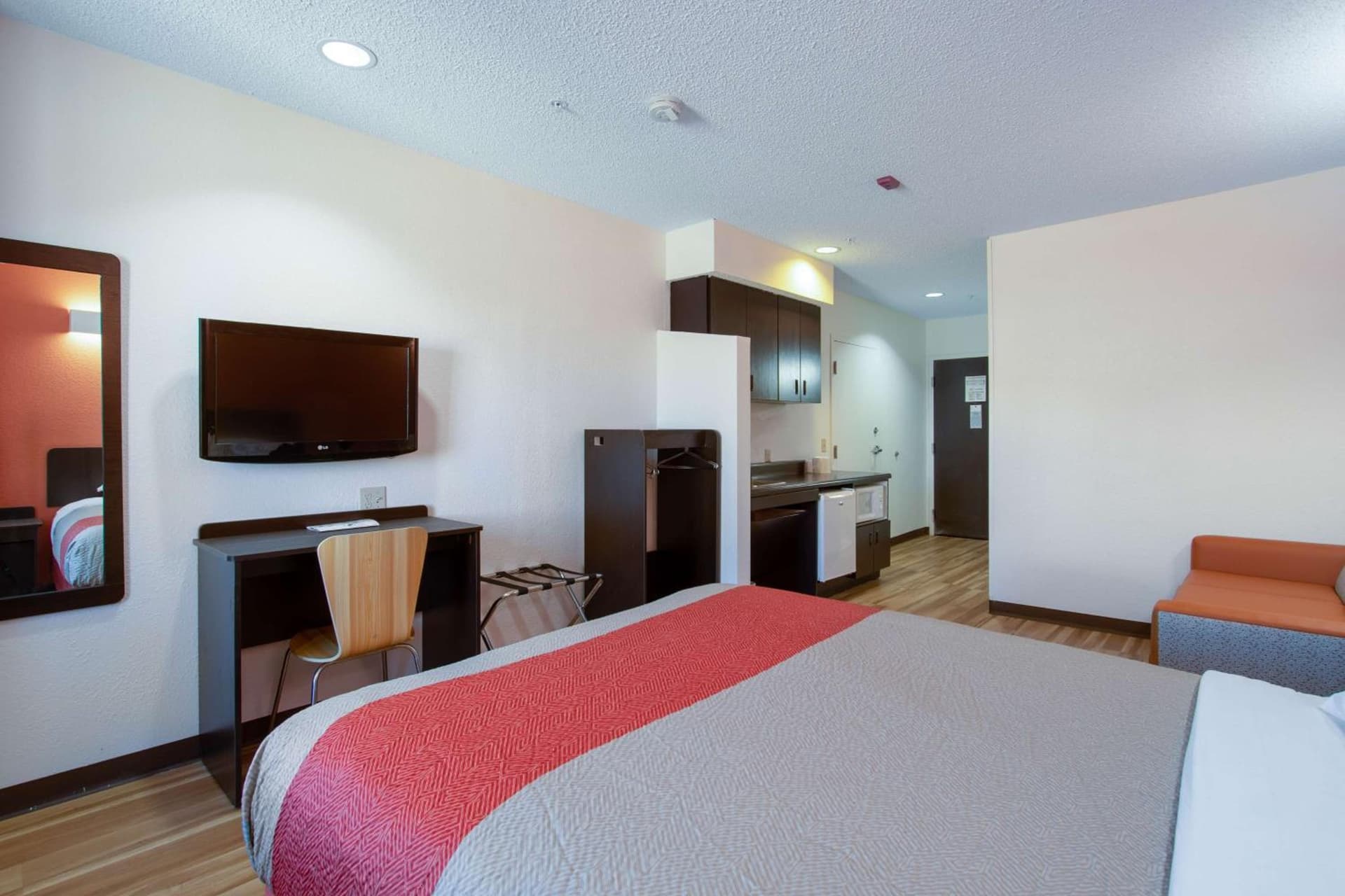 Motel 6-El Paso, TX - Southeast gallery photo in El Paso, TX — image 26