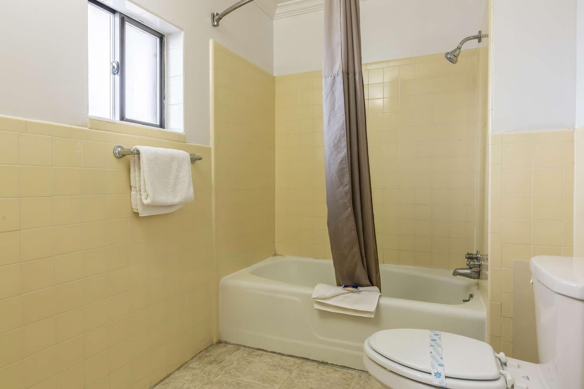 Motel 6 Tremonton, Utah gallery photo in Tremonton, UT — image 6