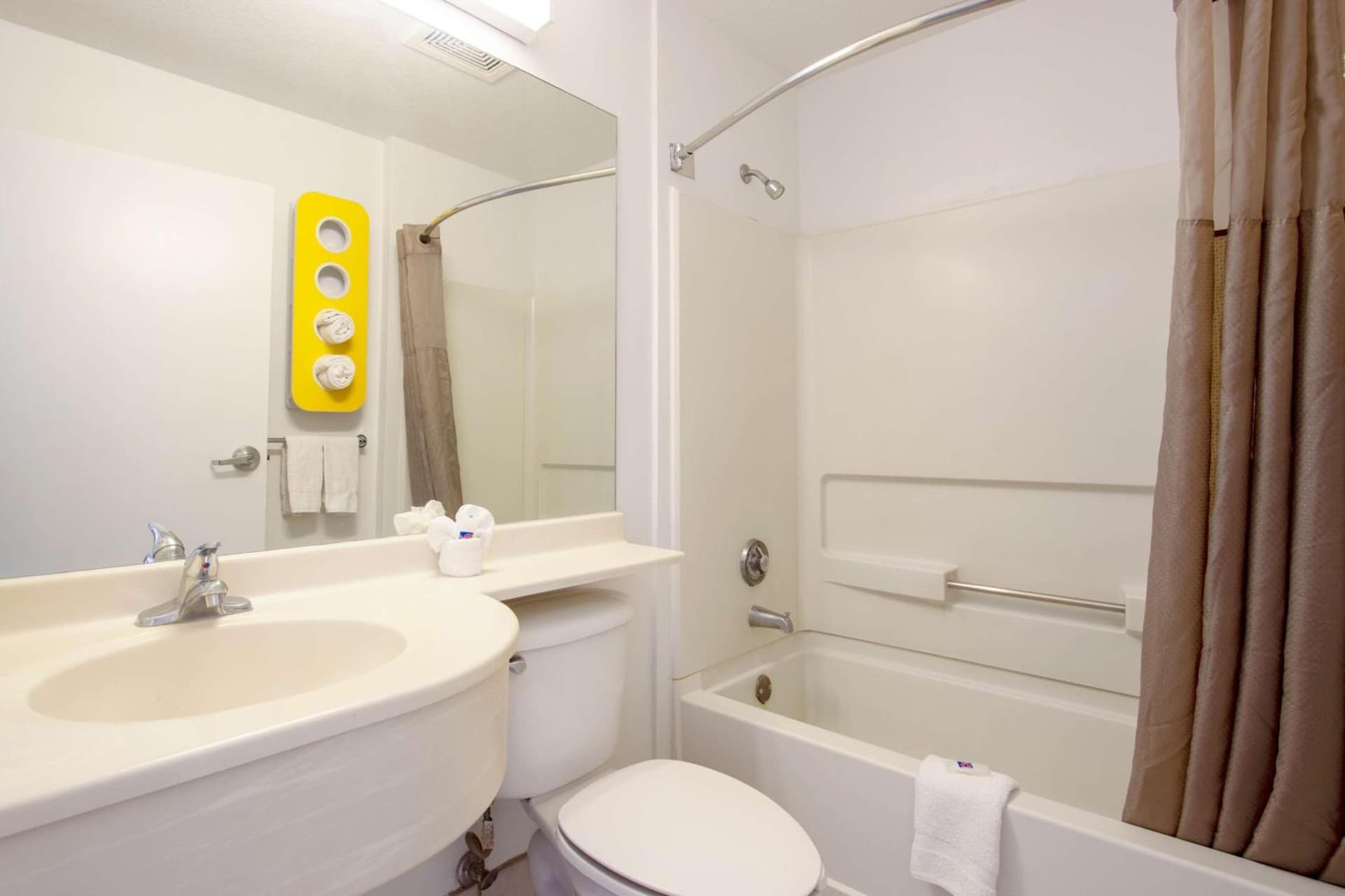 Motel 6-El Paso, TX - Southeast gallery photo in El Paso, TX — image 27