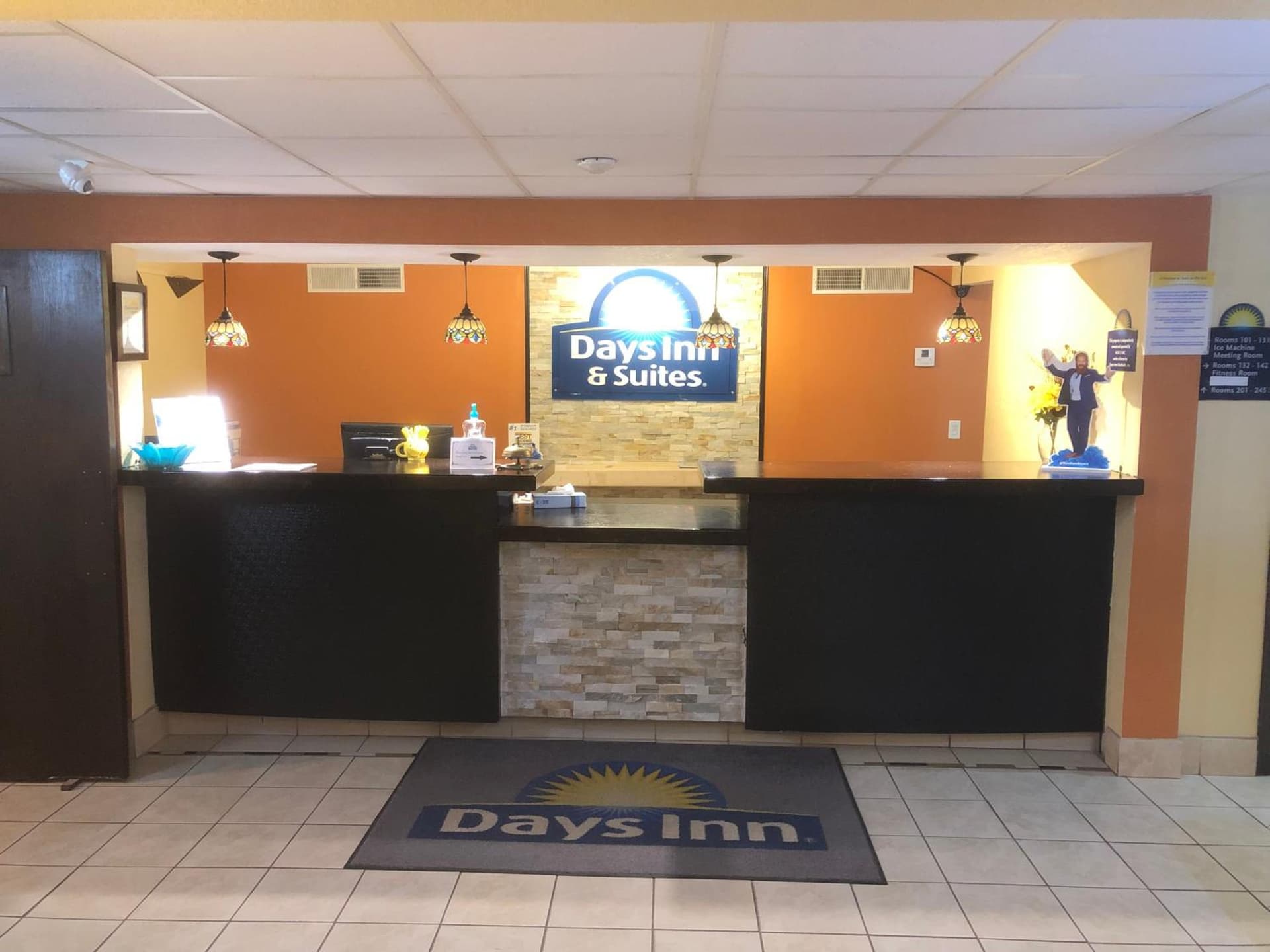 Days Inn & Suites by Wyndham Stevens Point property views in Stevens Point, WI — gallery photo 3