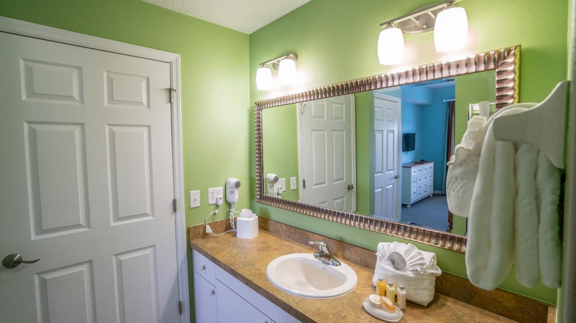 Barefoot Suites gallery photo in Kissimmee, FL — image 44