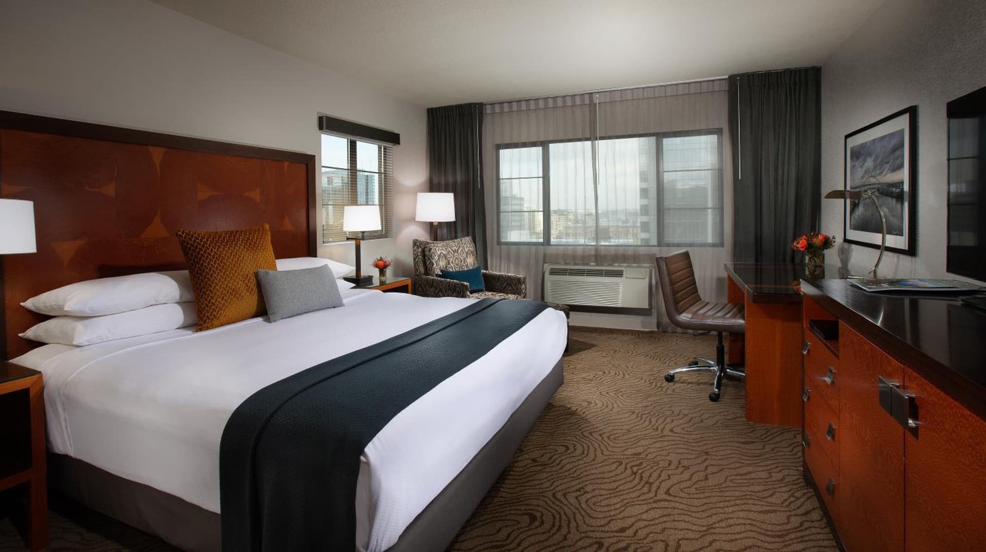 The Paramount Hotel Portland gallery photo in Portland, OR — image 41